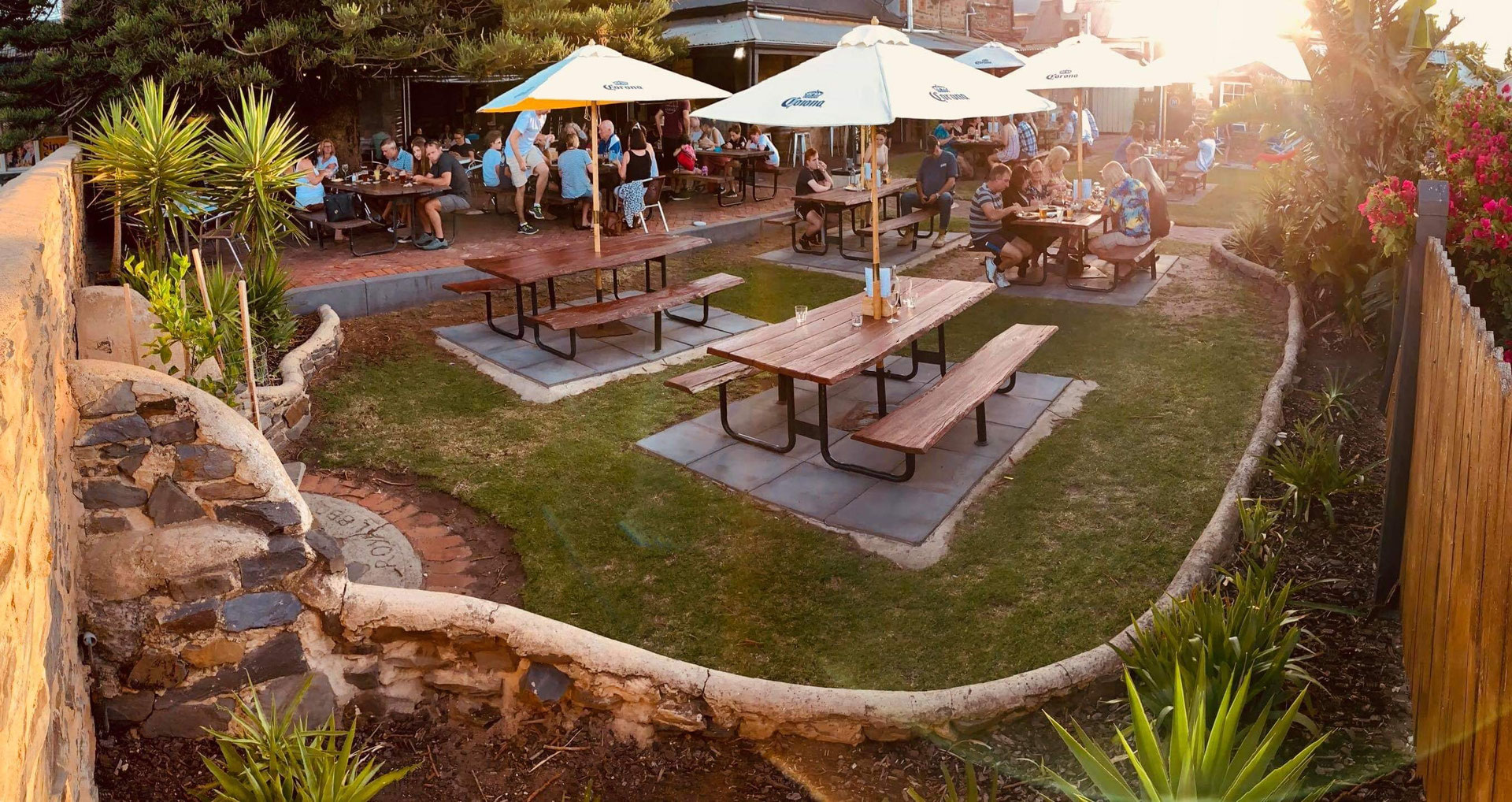 BEER GARDEN royal family hotel