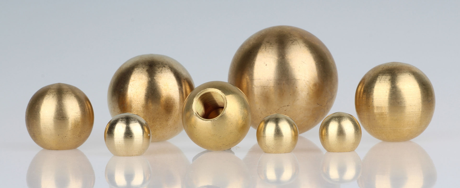 Kugel mit M5 Sackgewinde - Onlineshop mit Ladengeschäft