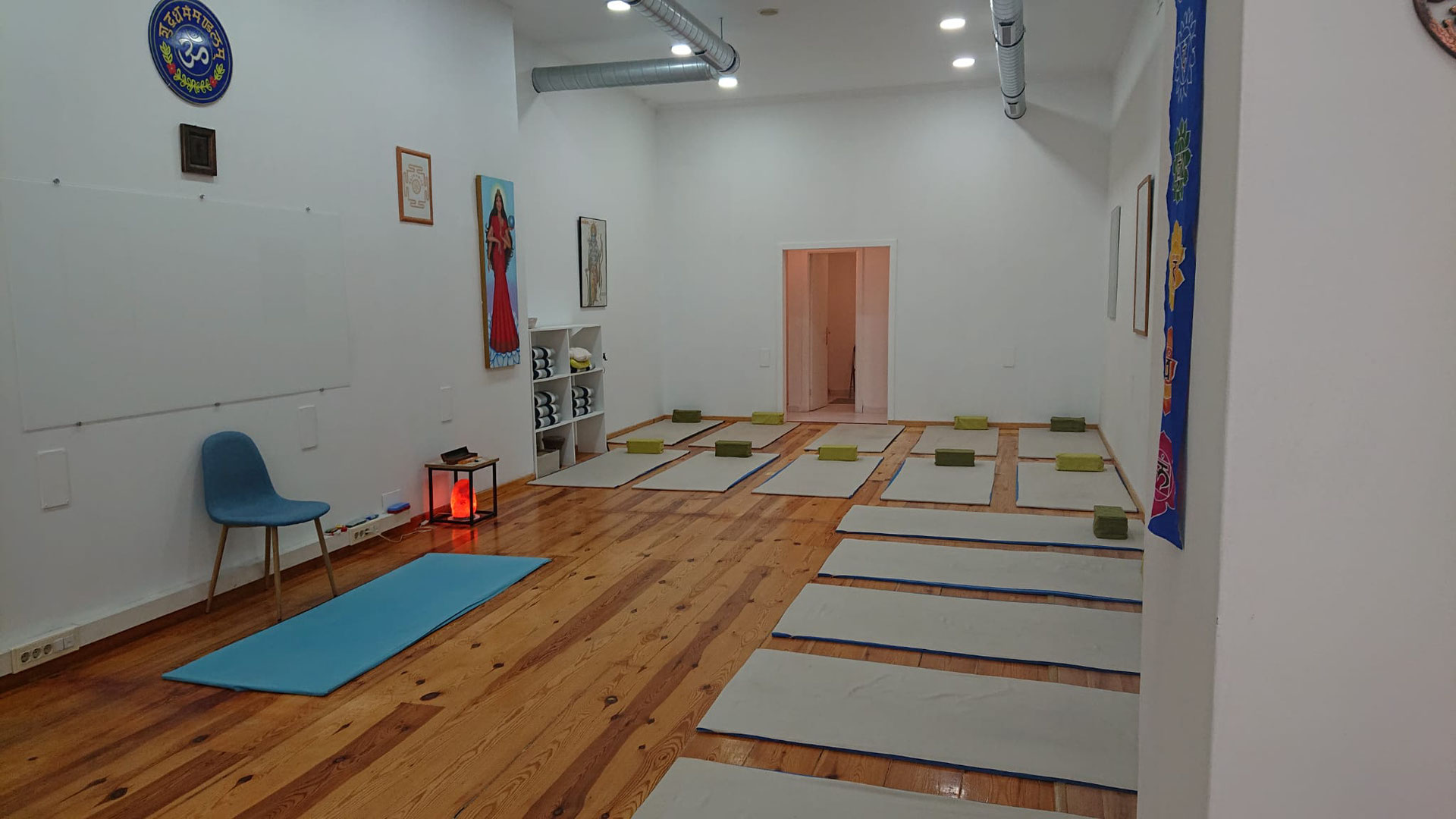Clases De Yoga En Vigo Galicia Escuela De Meditación Centro De Yoga Kailas En Vigo