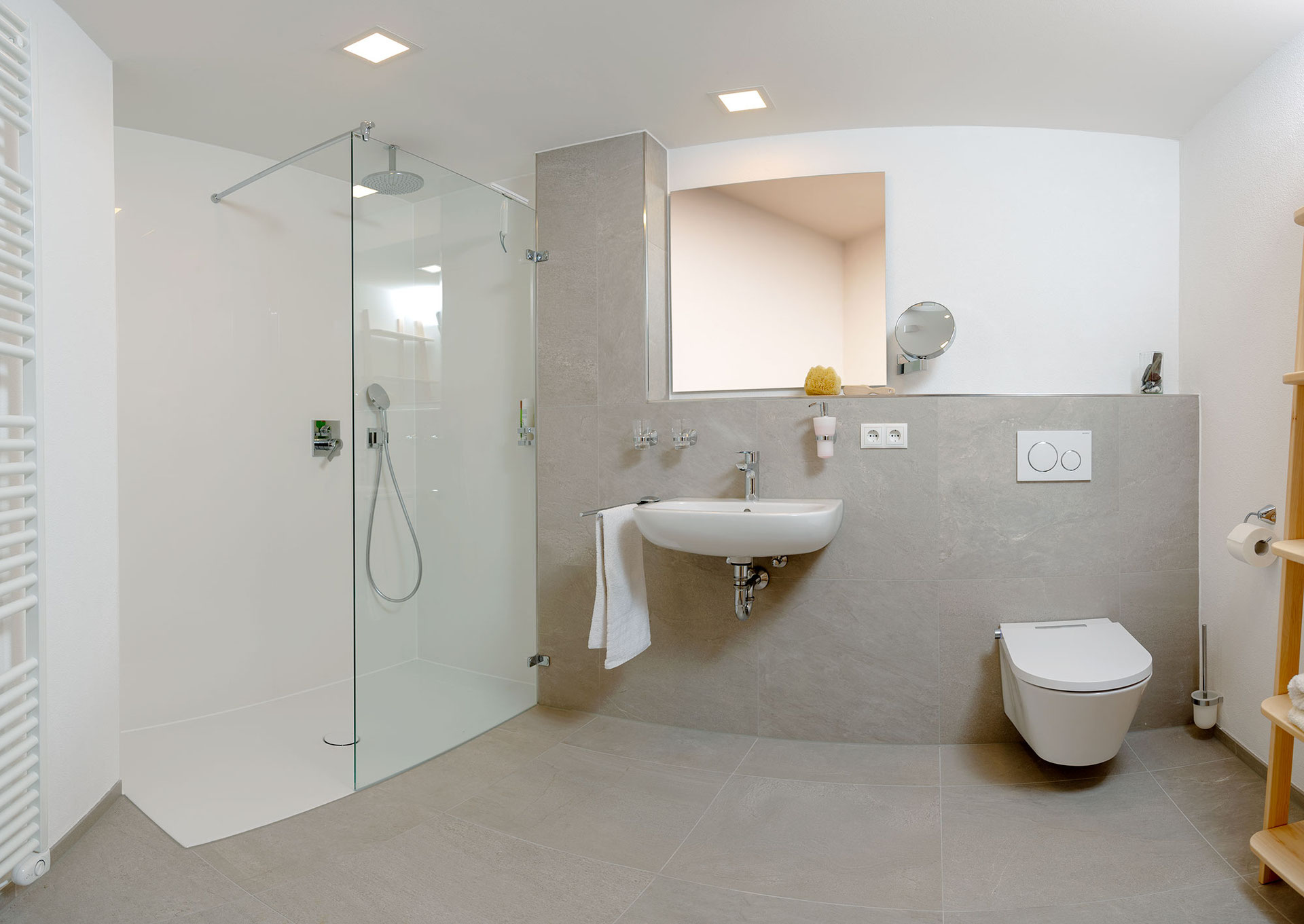 Vorher-Nachher-Bad in Stuttgart - Raisch Fliesenfachgeschäft