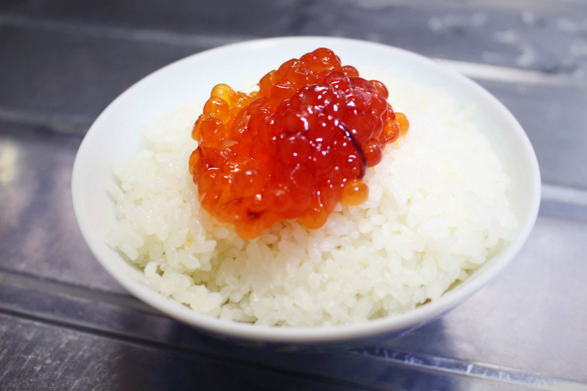 紅鮭すじこ醤油パック品切 丸茂商店公式サイト 上野アメ横海産物 鮭 マグロ 明太子 すじこ 棒だら するめ等