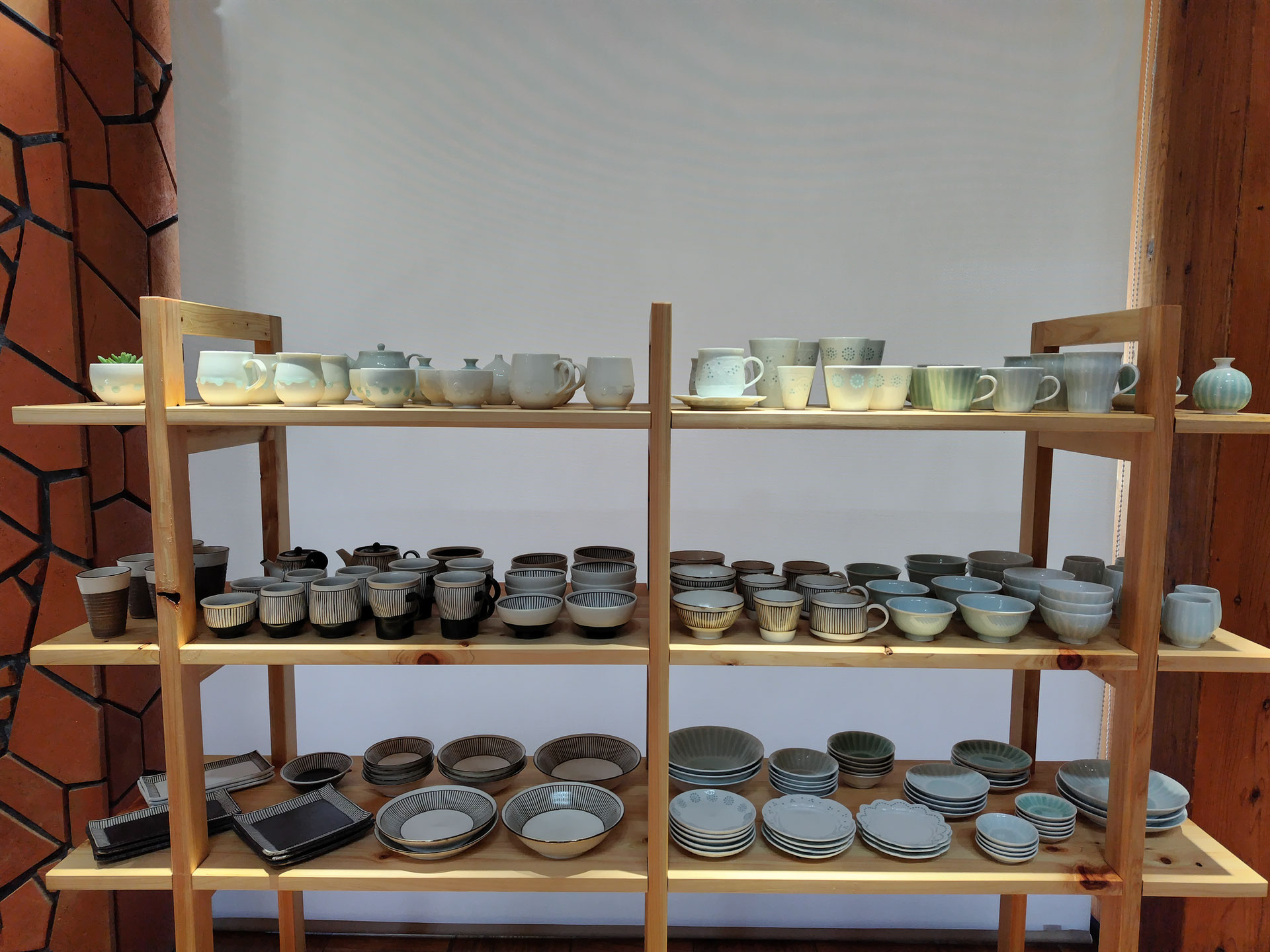 笠間焼【女流陶芸家】【小林一富美】作 にわとり 鶏 香合 共箱