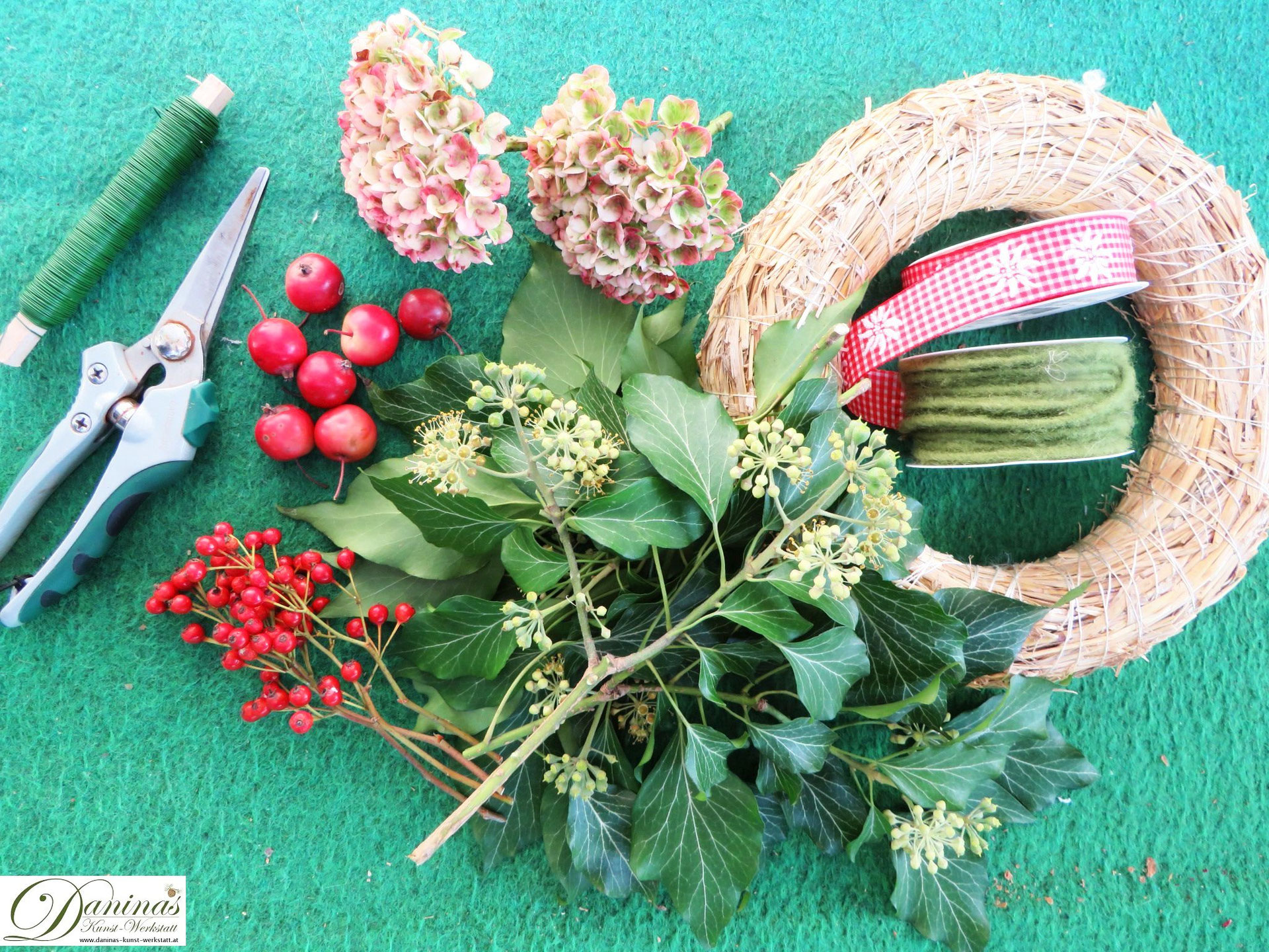 Herbstkranz basteln DIY Anleitung - Daninas-Kunst-Werkstatt