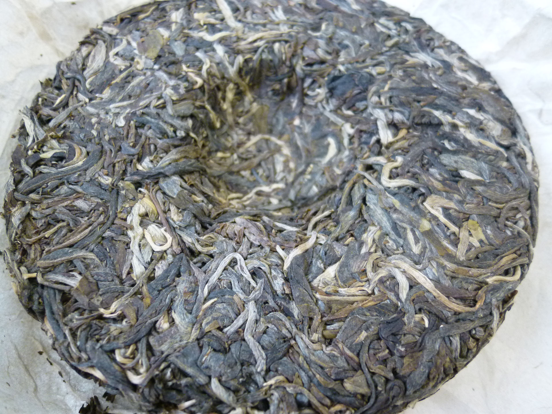 中国茶　プーアル茶　普洱茶　臨滄　ビンテージ　生茶　春蕊　数量限定　通し番号付き 中国茶 プーアル茶 普洱茶 臨滄 ビンテージ 生茶 春蕊 数量限定