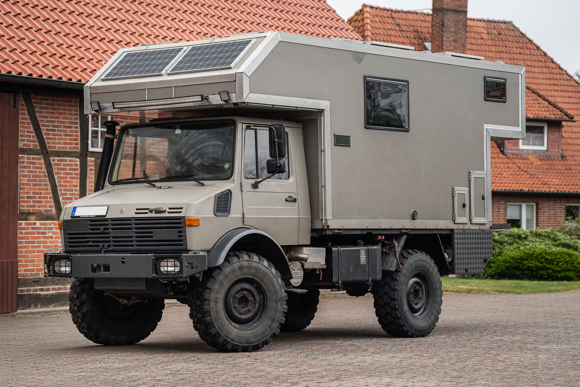 Unimog 1300 L Camper, Bj. 1979, Einmaliges 4x4 Expeditionsmobil Autark -  ClassicGarageCelle.de