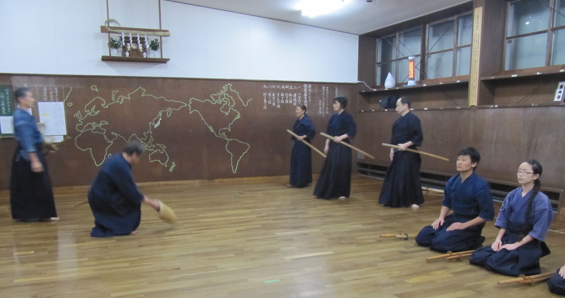 ８、一刀流中西派　稽古やってます。