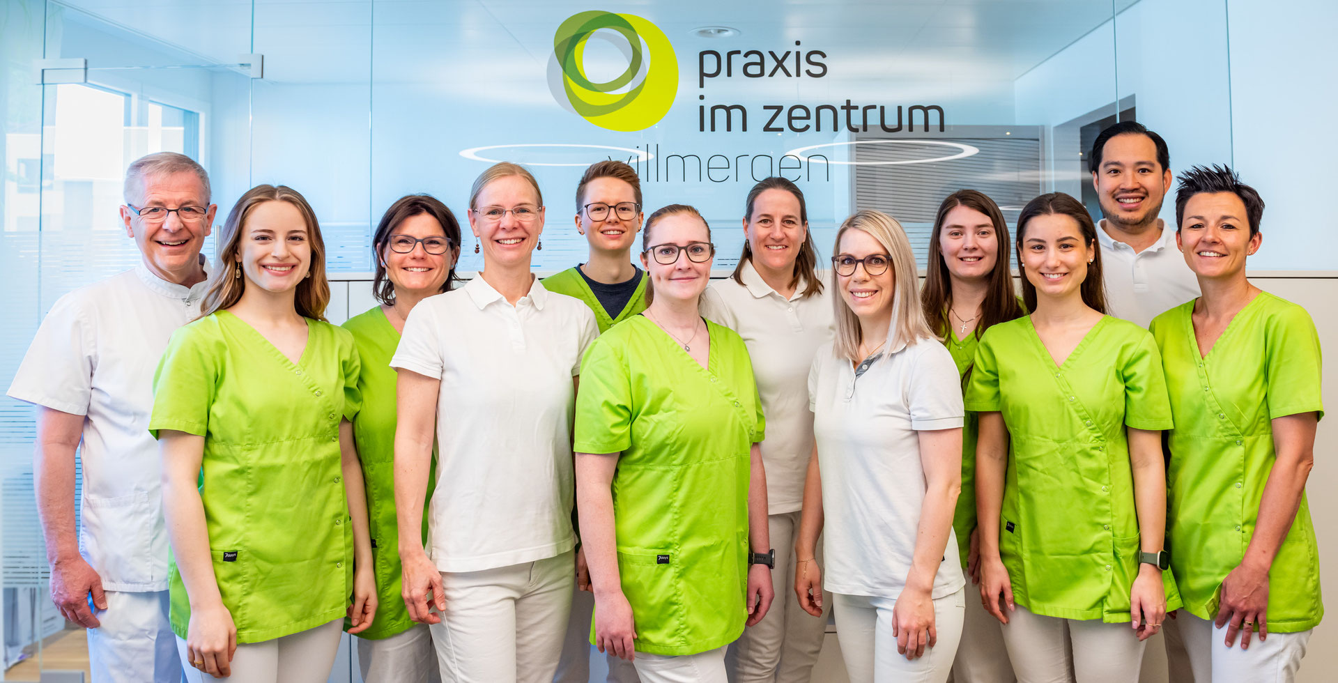Ärzte und MPAs der neuen Arztpraxis - Praxis im Zentrum Villmergen
