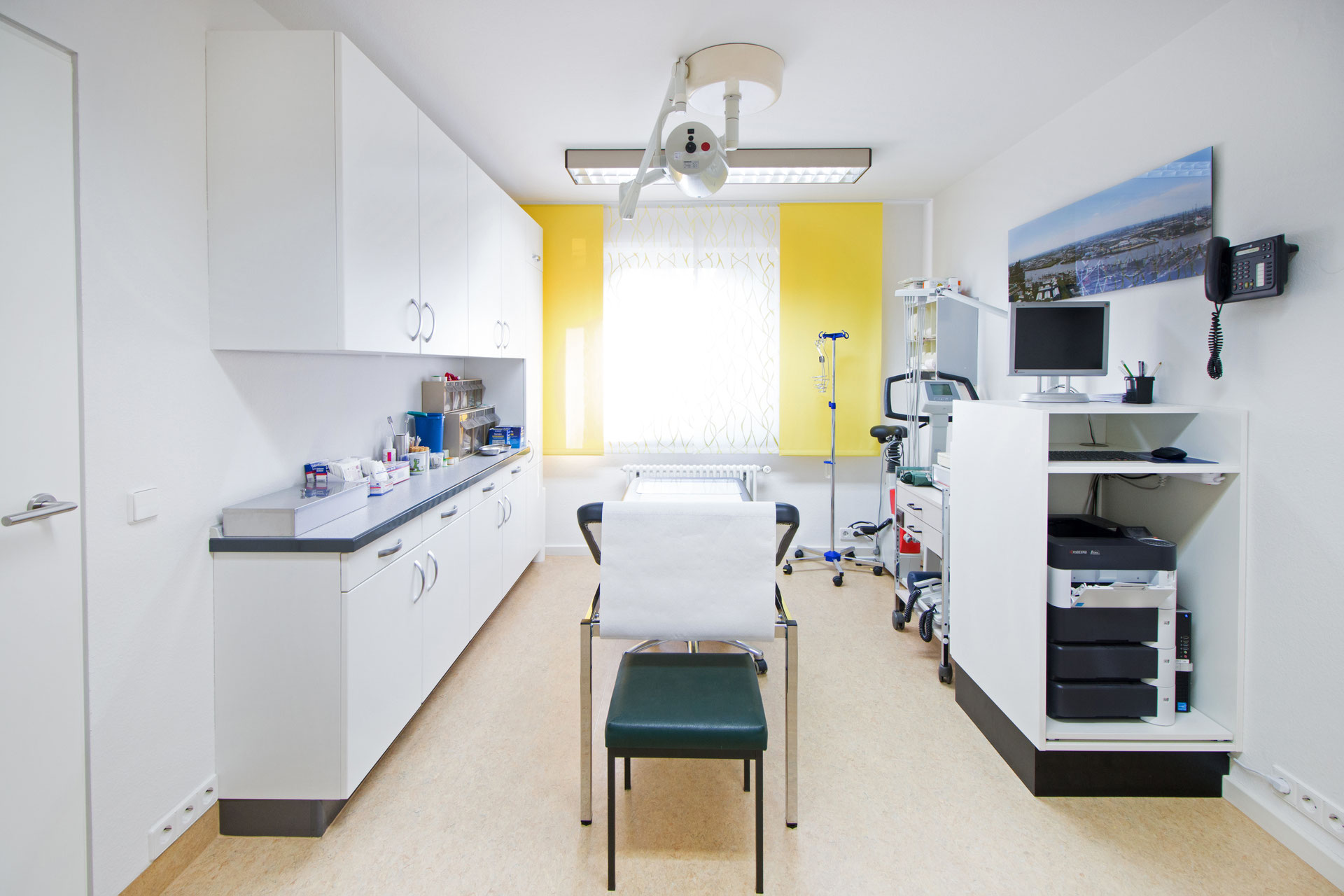 Gastroenterologie Opernstraße Dres Falk Krause Kuhn Langenkamp Steinbrück Behandlungszimmer - Praxis Dres. Krause