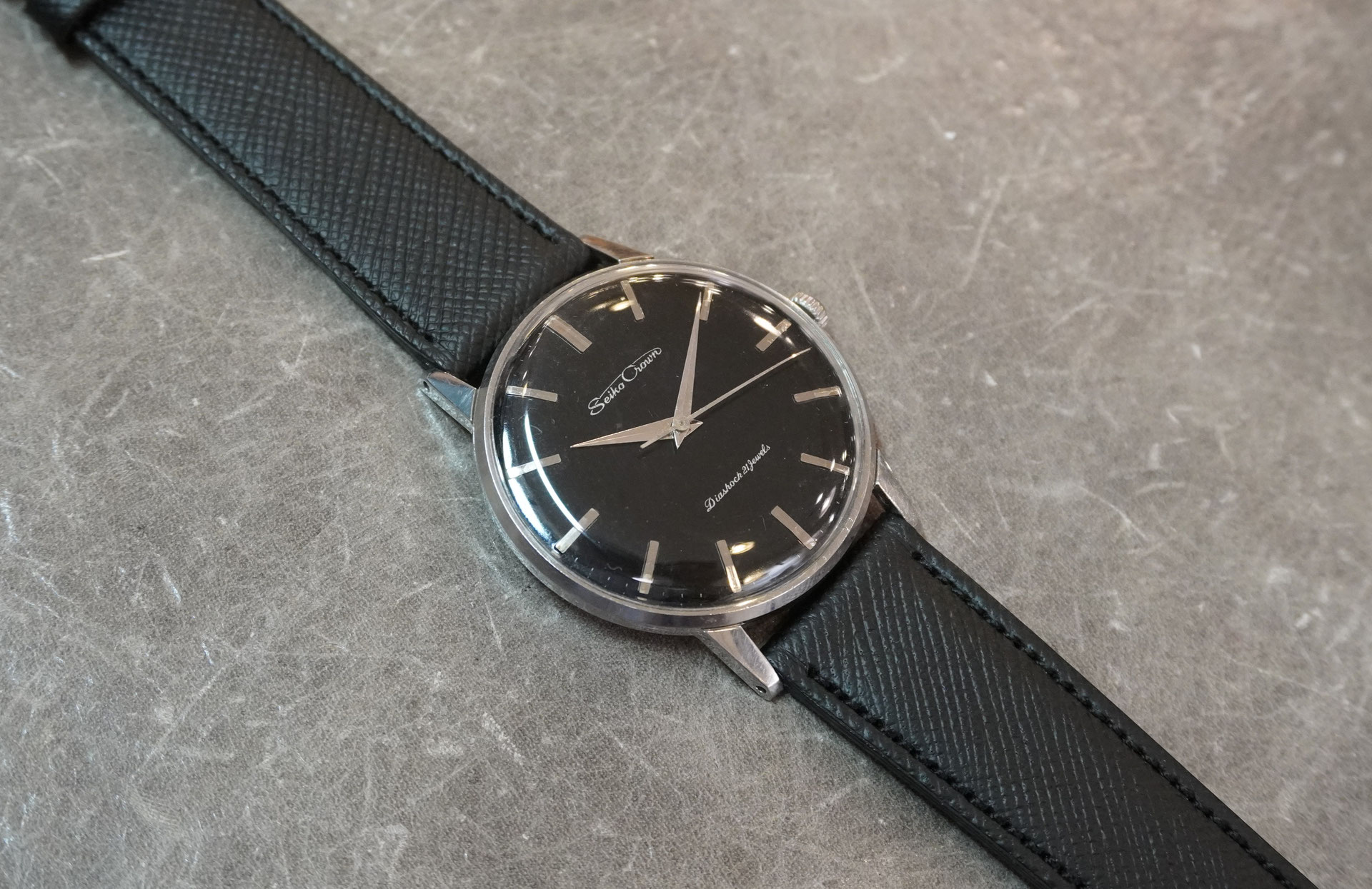 SEIKO アドバン　黒文字盤 Seiko Wired New Standard Solar Chronograph AGAD409