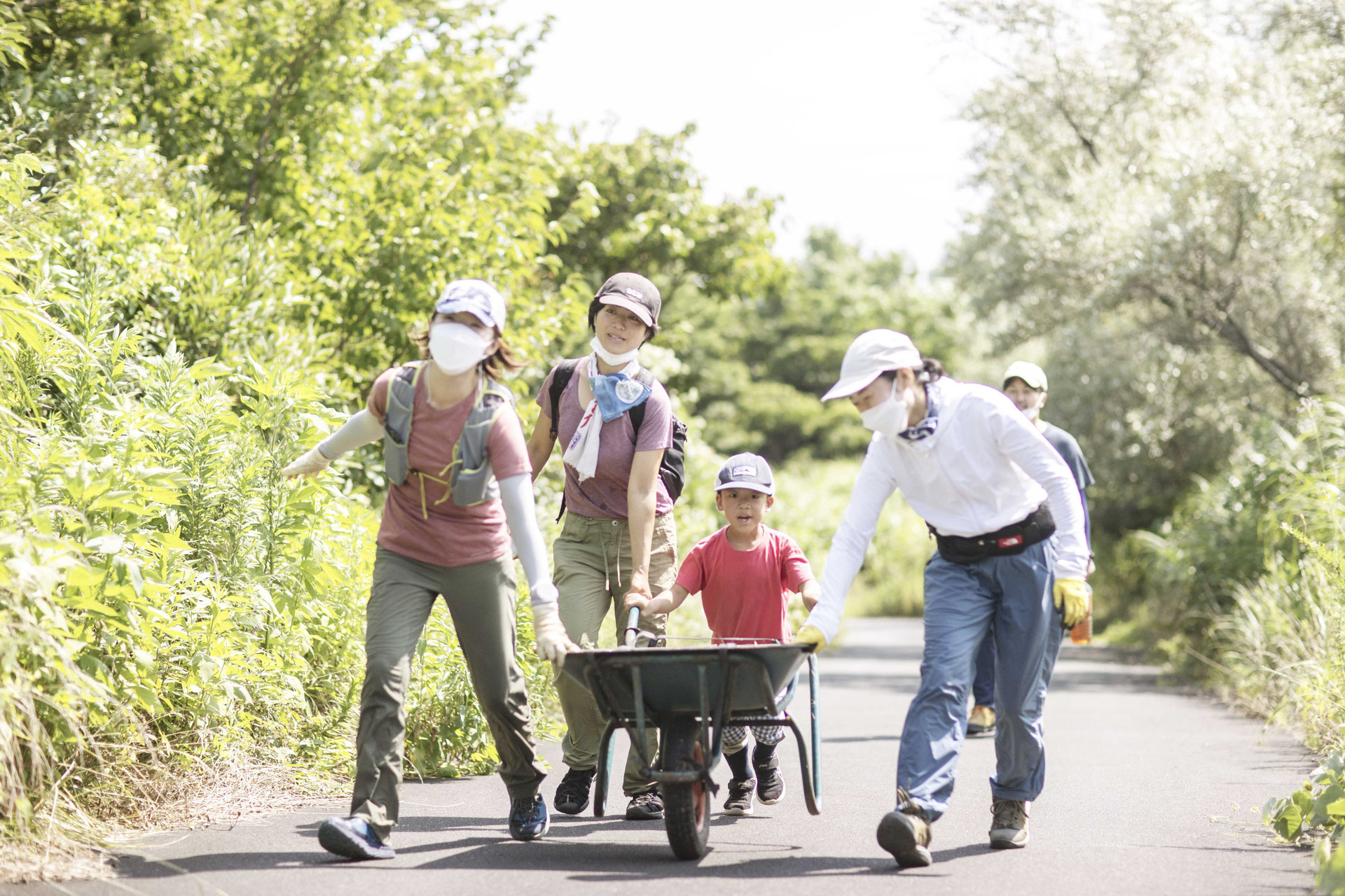 森の再生 写真日記 - 植樹で原生林に近い土地本来の森を再生する