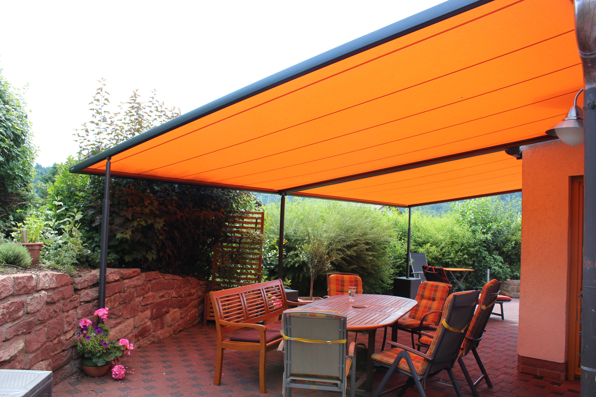 Referenzen Markise und Sonnenschirm - FINK Markisen Sonnenschutz