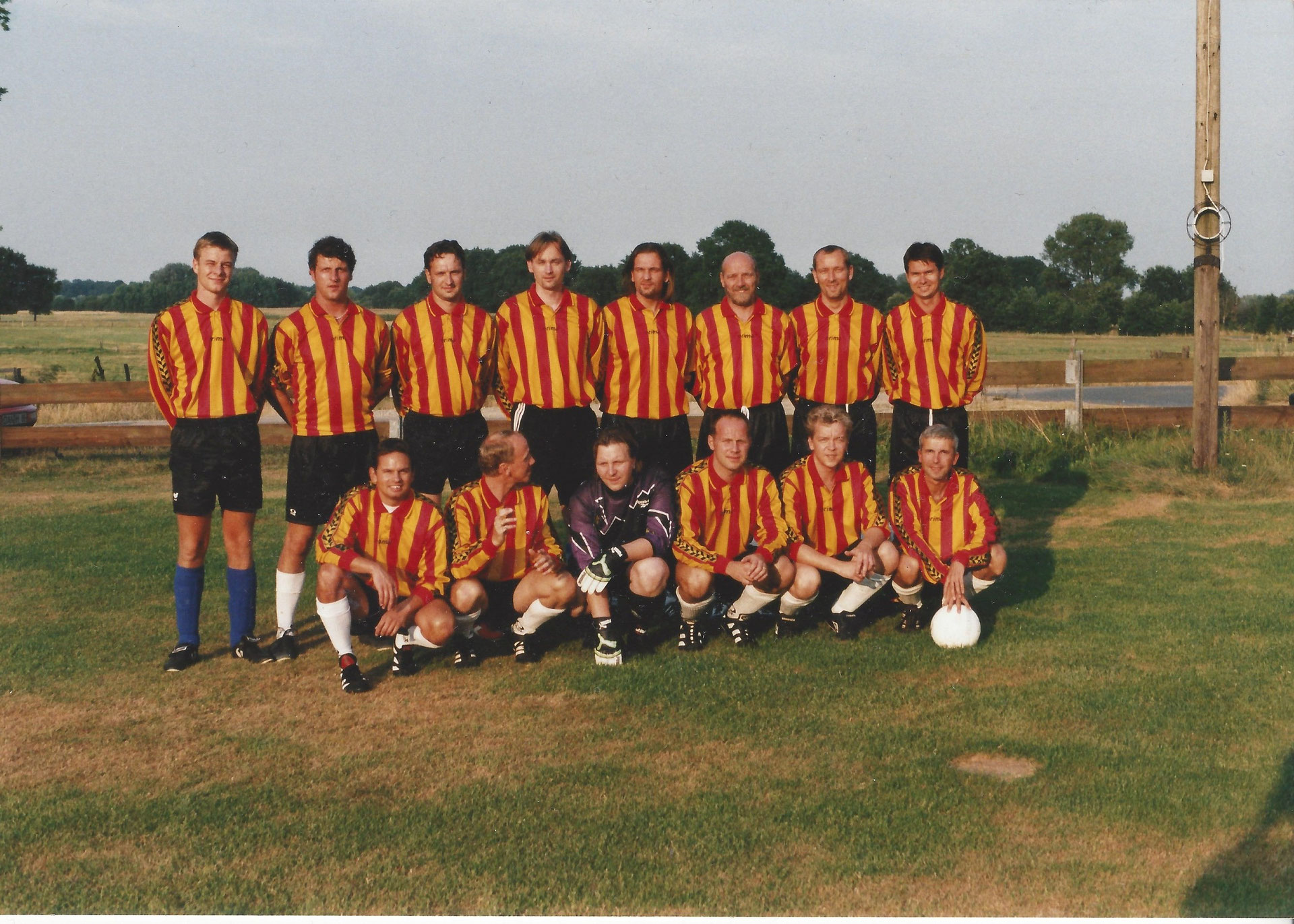 Erste Impressionen 1999 dievollstreckers jimdo page!