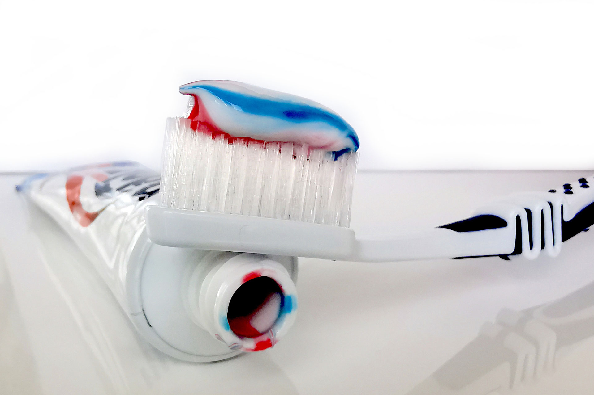 Zahnpasta - Inhaltsstoffe - Zahnarztpraxis Dr. Marco Bochmann