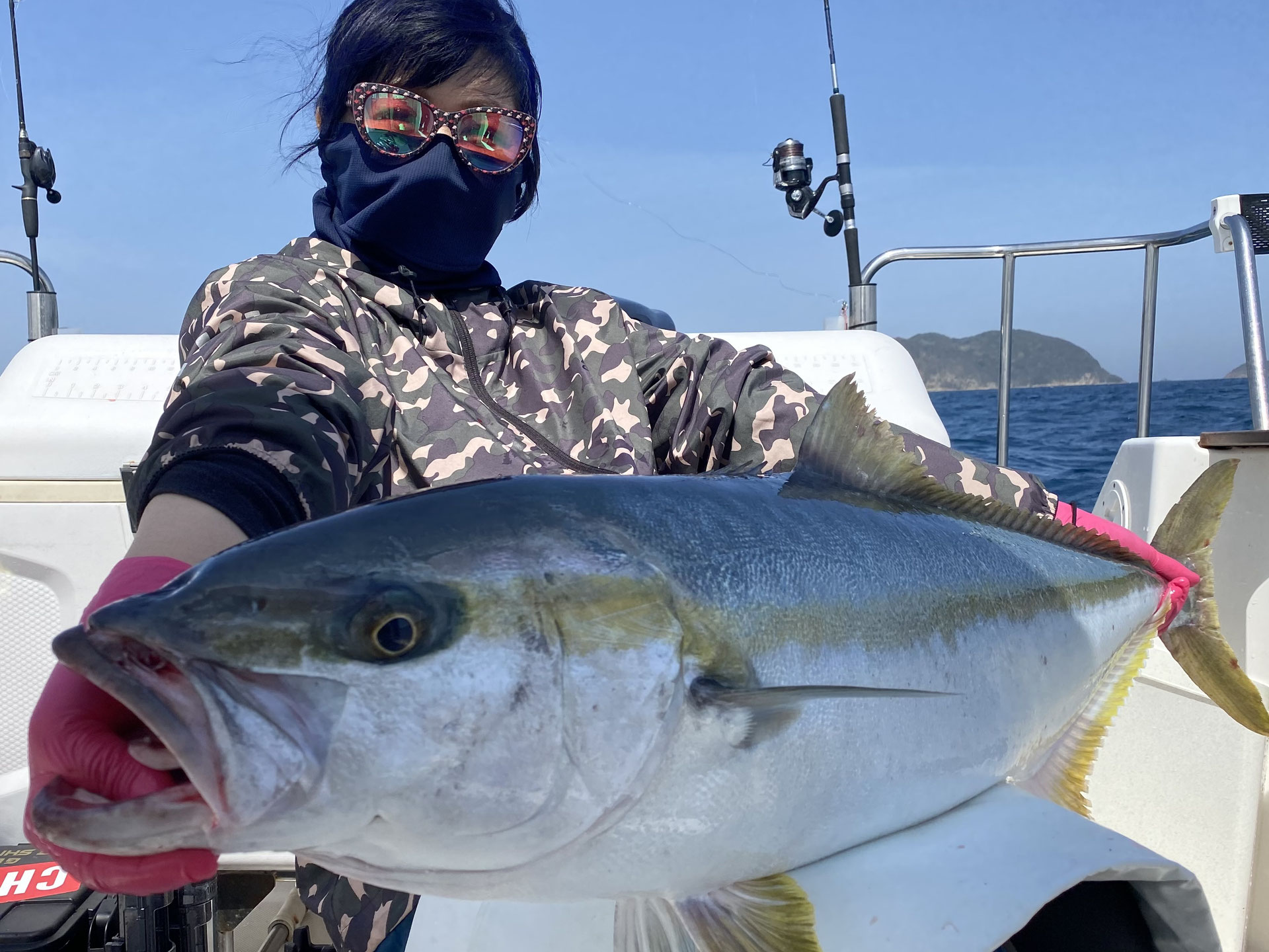 風速10m S超えのキャスティング 唐津の遊漁船 浮かんでるだけで幸せ 釣果速報 予定表 風速10m S超えのキャスティング 唐津の遊漁船 浮かんでるだけで幸せ 釣果速報 予定表