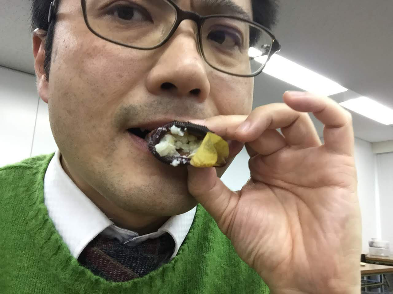 ウツボカズラごはん 初体験 食虫植物で作ったご飯を食べる 19 1 30 洋風イングリッシュガーデン お庭リフォームは柴垣グリーンテック ウツボカズラごはん 初体験 食虫植物で作ったご飯を食べる 19 1 30 洋風イングリッシュガーデン お庭リフォームは柴垣グリーンテック