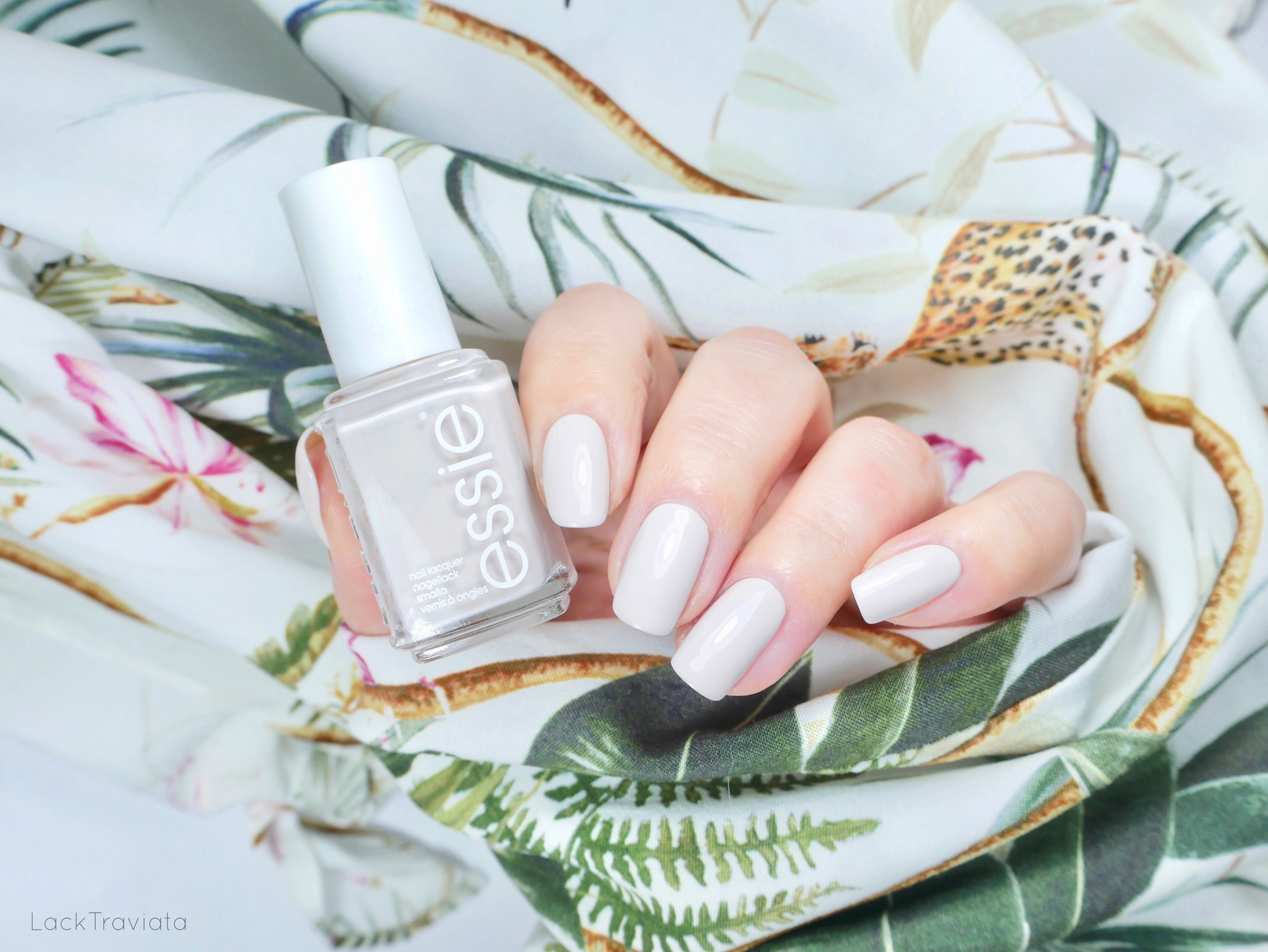 Essie urban jungle top
