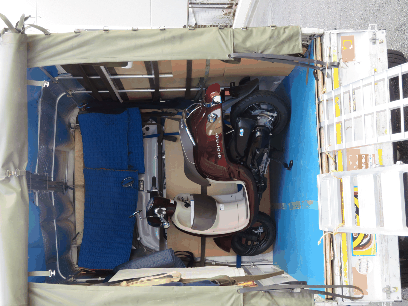 バイク輸送 オートバイ陸送 は 赤帽 花まるこ運送店へ 緊急輸送 即日配達は 赤帽花まるこ運送店へ