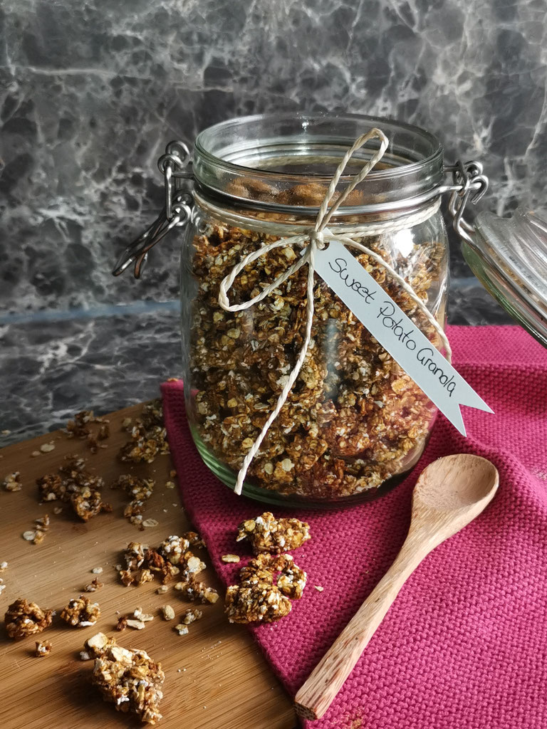 Selbstgemachtes Knuspermüsli - FOODlie Rezepte, Ernährungsfakten ...