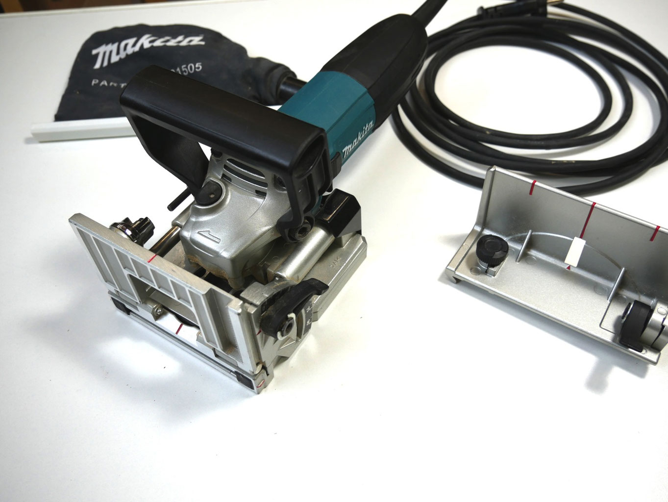 Biscuit Plate Joiner Makita PJ7000 ShareNiceThings Your DIY Tech