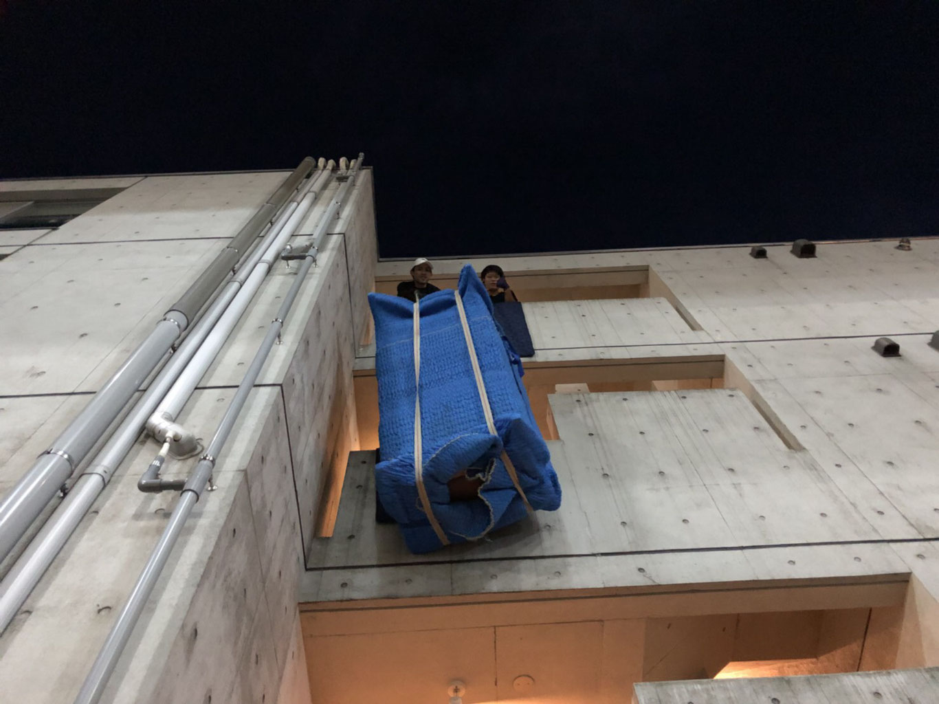 青葉区 ソファ吊り上げ MAホームサービス/東京・神奈川の冷蔵庫吊り上げ、物置撤去はおまかせください。