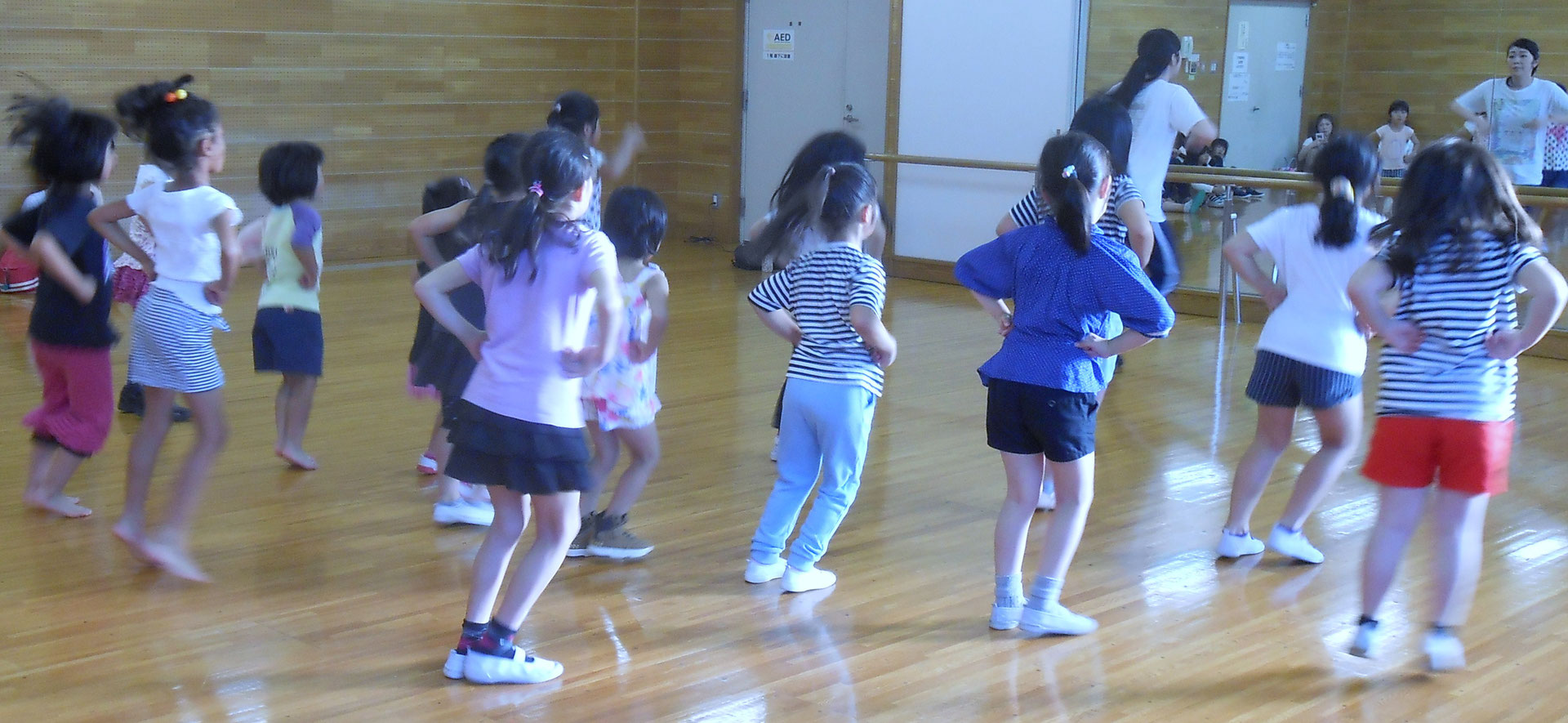 大阪エヴェッサ チアダンススクールbt's ゆかたdeライブ - YouTube
