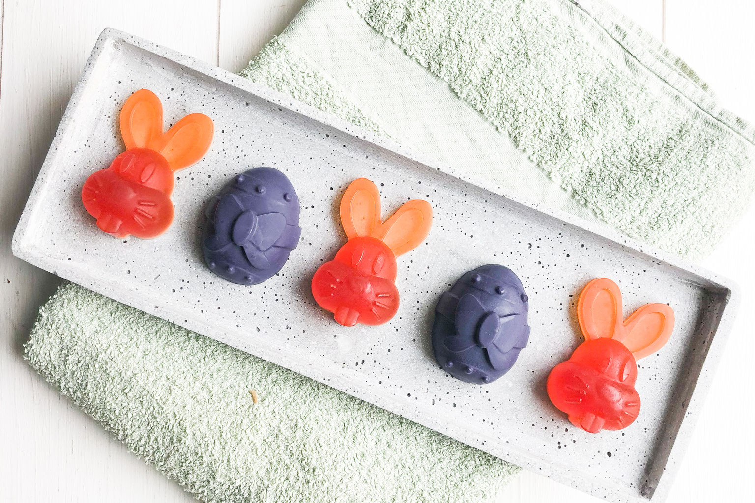 Seife zu Ostern. Noch schnell selbstgemacht. mix dich glücklich (ThermomixRezepte) Seife zu Ostern. Noch schnell selbstgemacht. mix dich glücklich (ThermomixRezepte)
