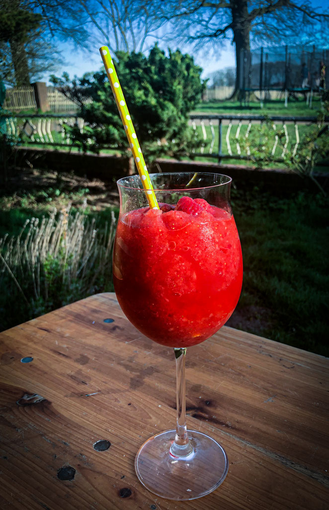 AperolSlushie. Mit Erdbeeren. mix dich glücklich (ThermomixRezepte)