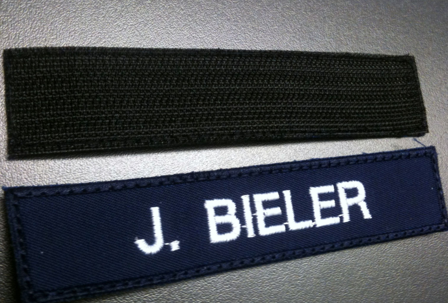 Namensschilder bestickt Feuerwehr, THW, Gestickte Namensschilder online bestellen - Sahm Design ...