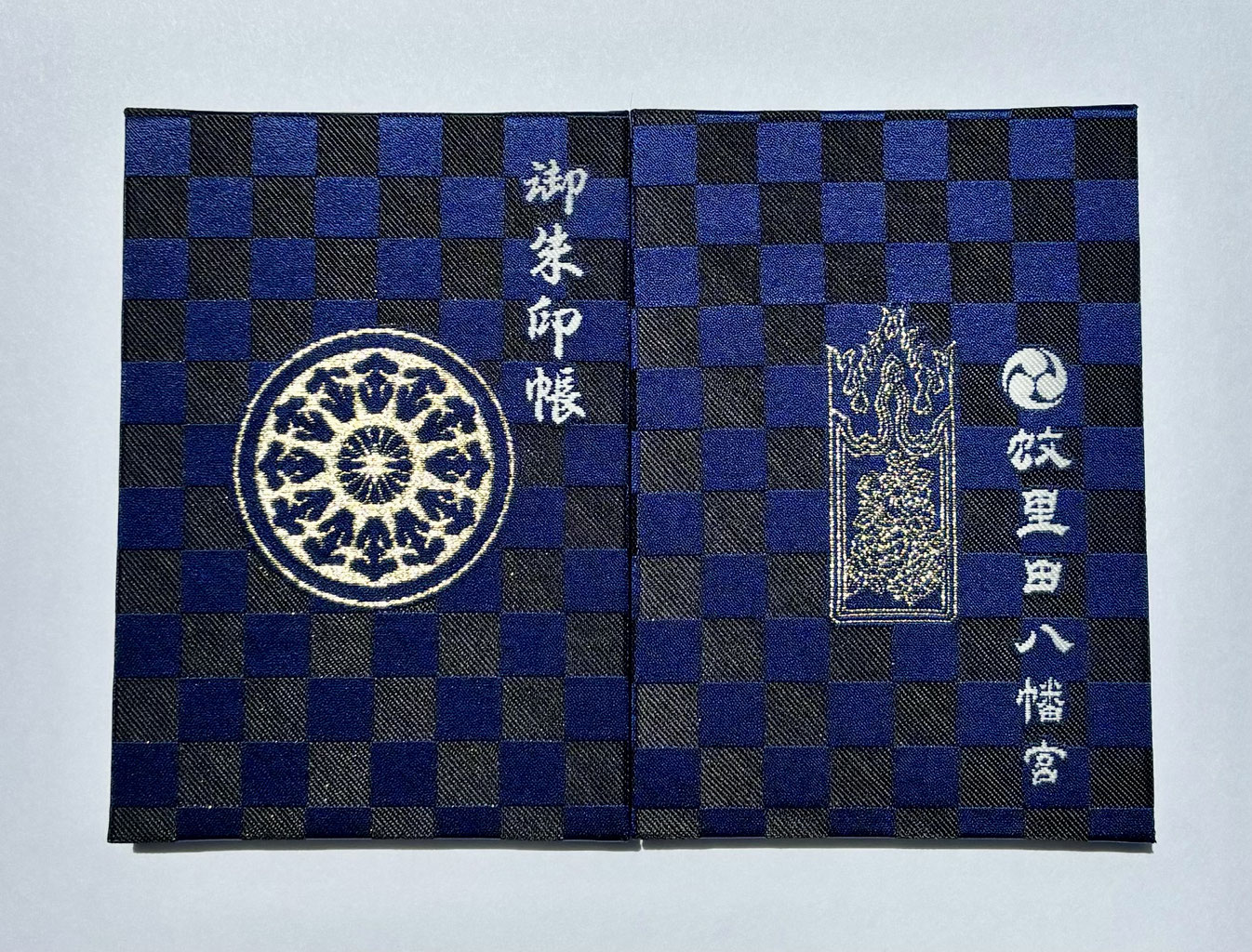 オリジナル御朱印帳のデザインの「ひみつ」 - 蚊里田八幡宮公式HP