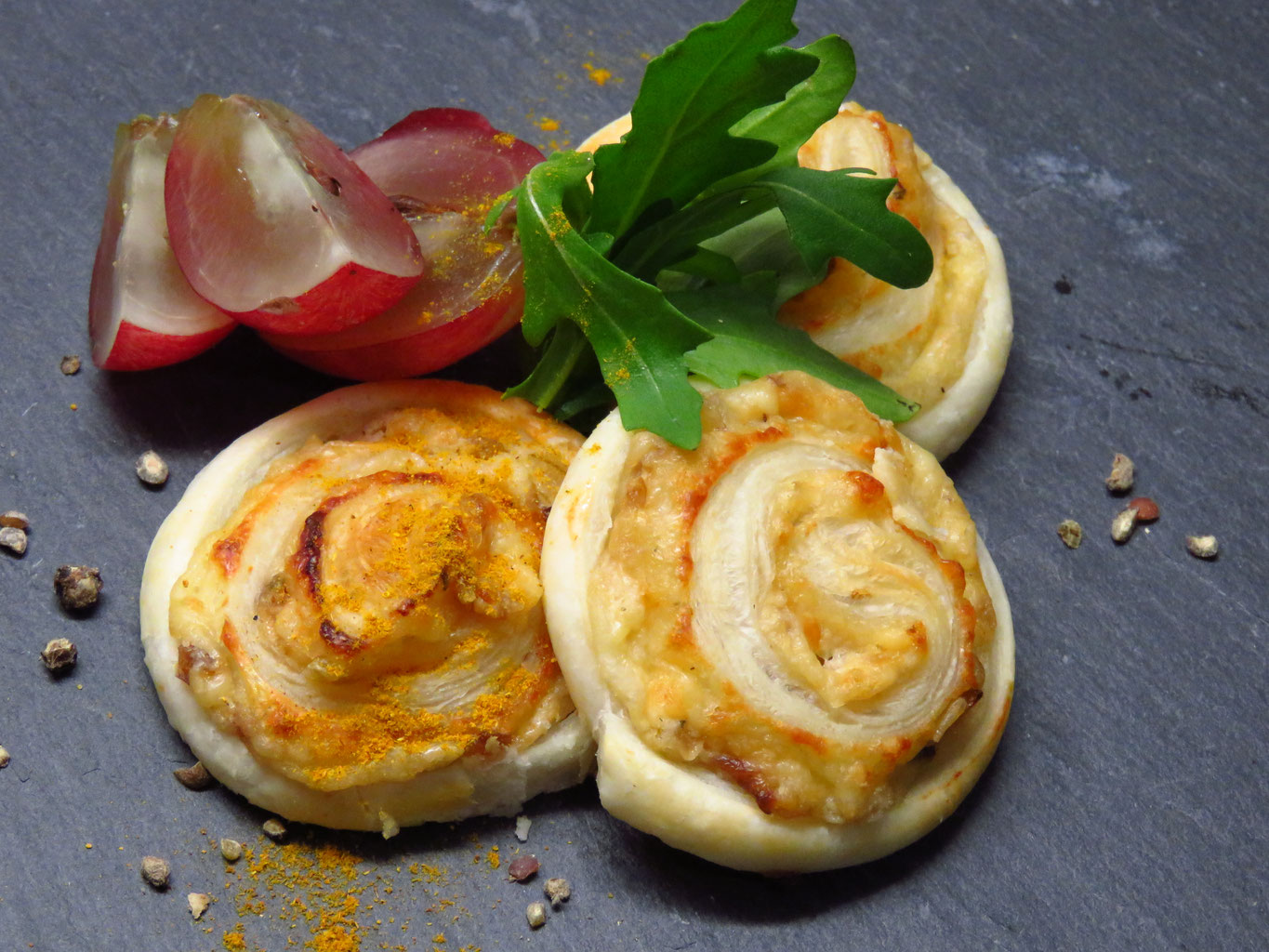 Blätterteigschnecken - Suppengrün im Glas