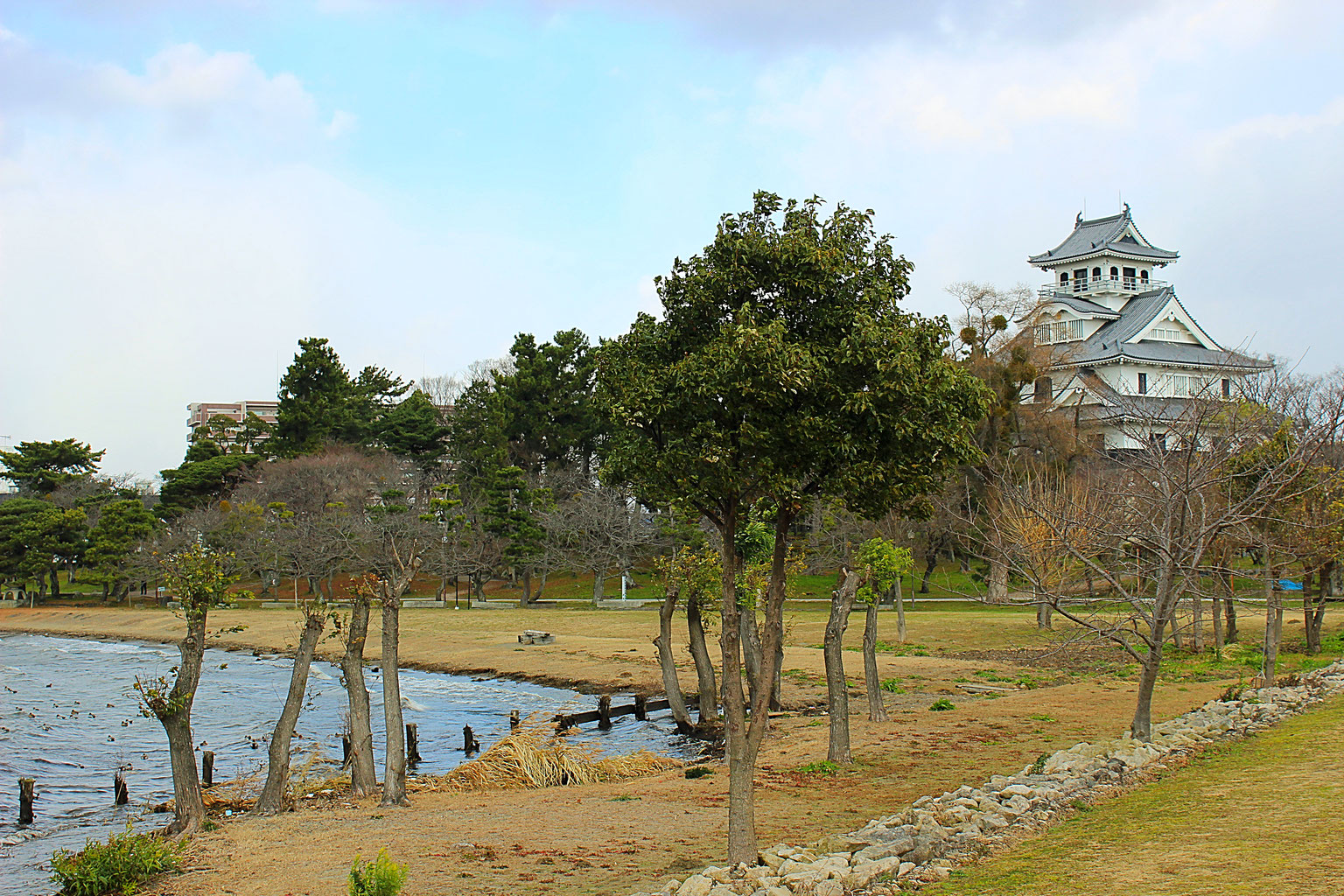 Nagahama Lifeworld Tokyo