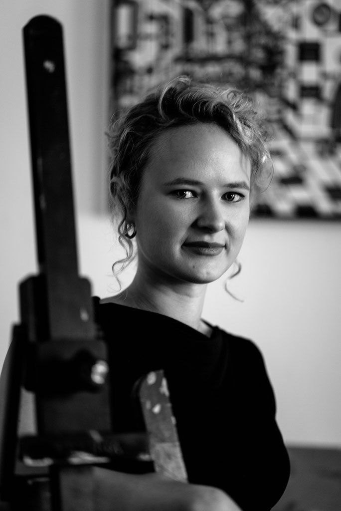 Biography – Veronika Spleiss | Artist & Exhibitions - Narratio