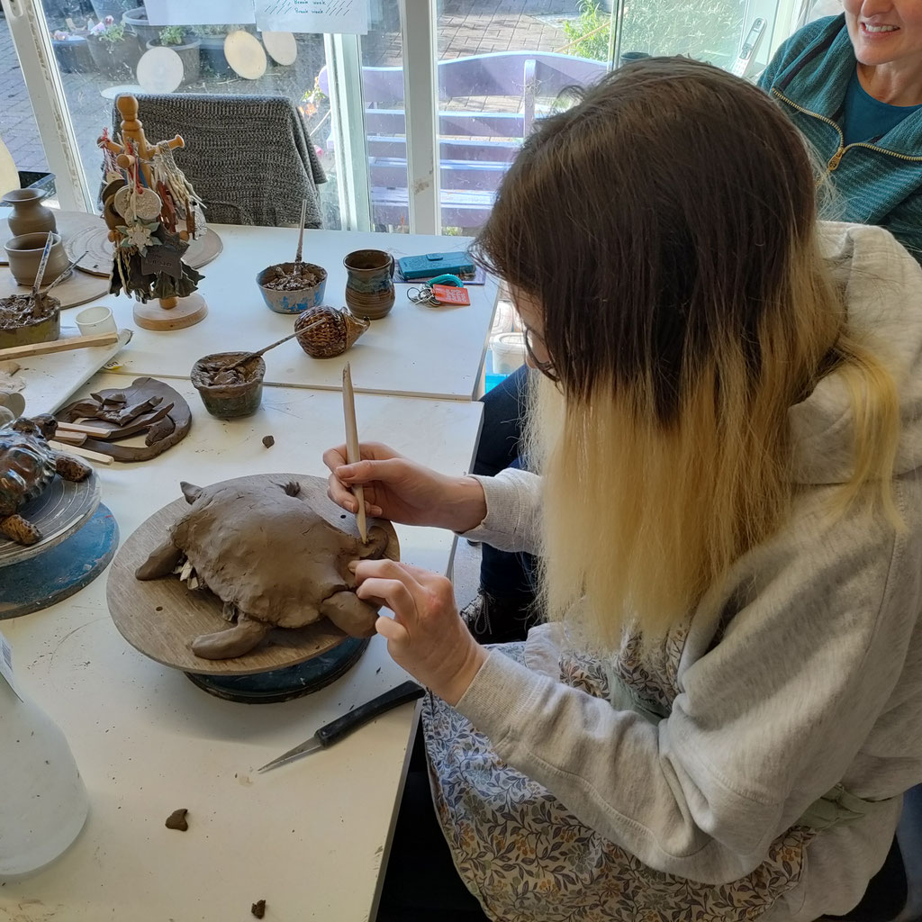 Embrace Creativity Pottery for People with Special Needs Carantoc