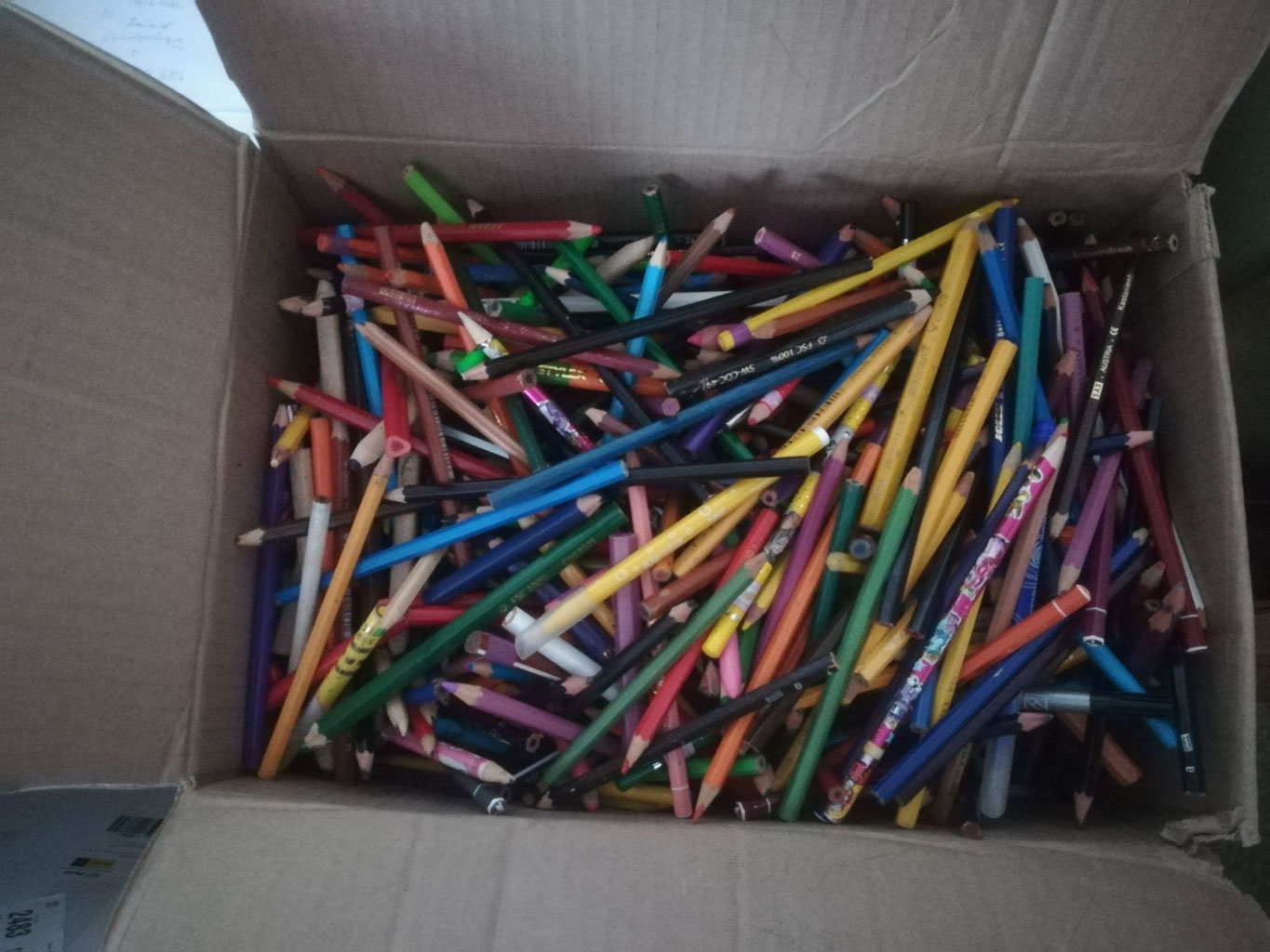 Crayons Donation GAMBIAid