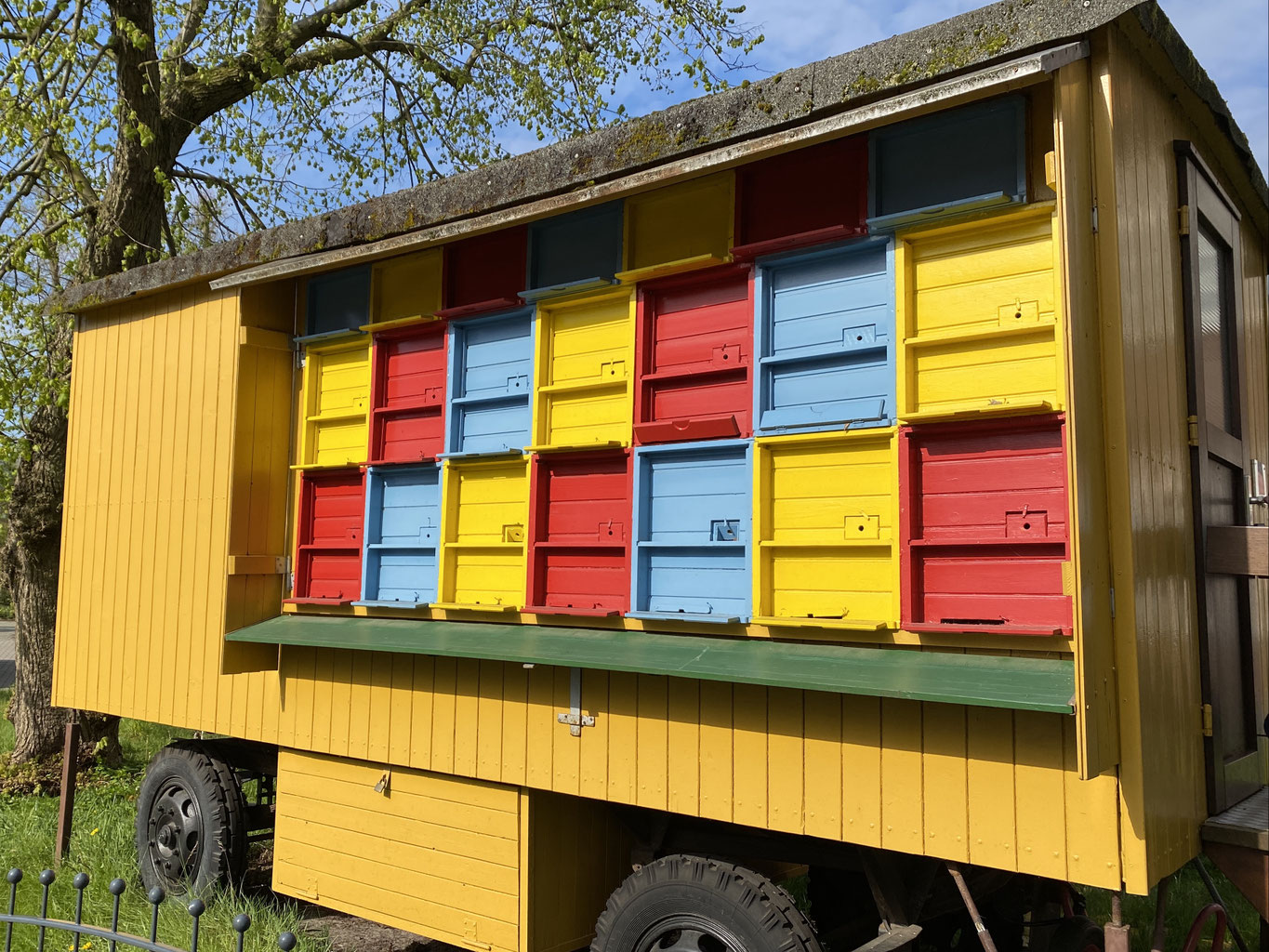 Der Bienenwagen Undine Westphal