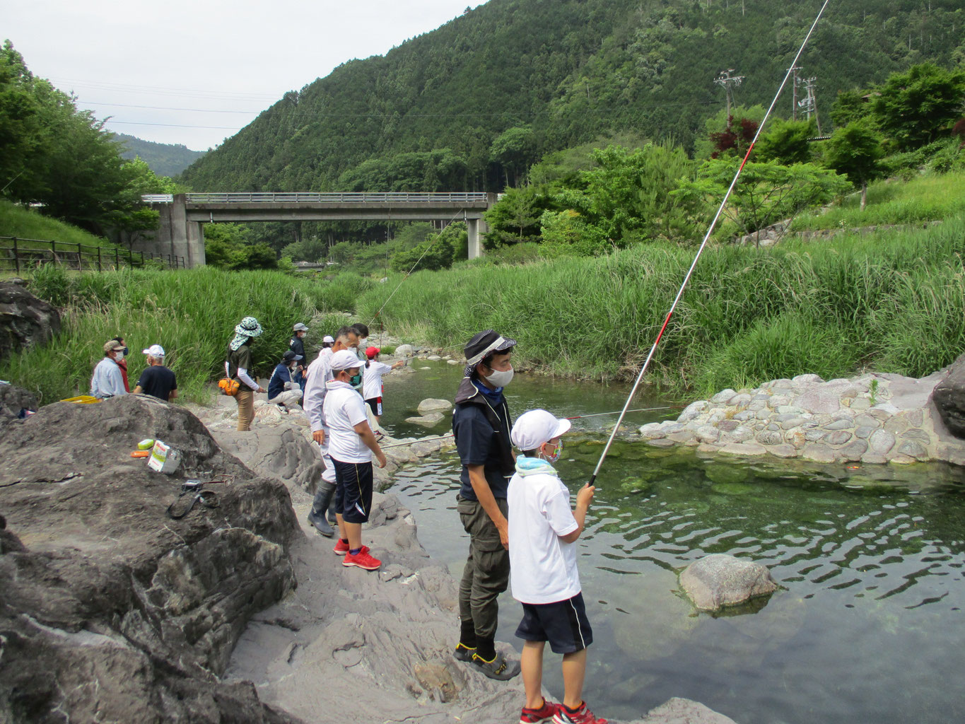 あまご釣り 松阪市立香肌小学校