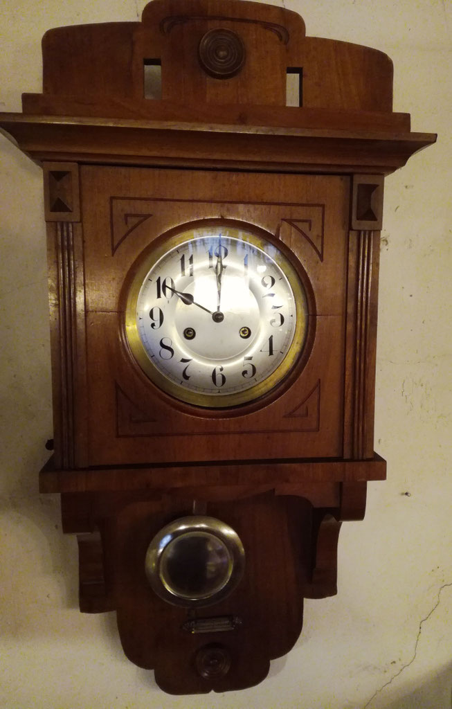 ANTIKE UND ALTE UHREN - Schöne antike Möbel und Uhren in Essen, Antik