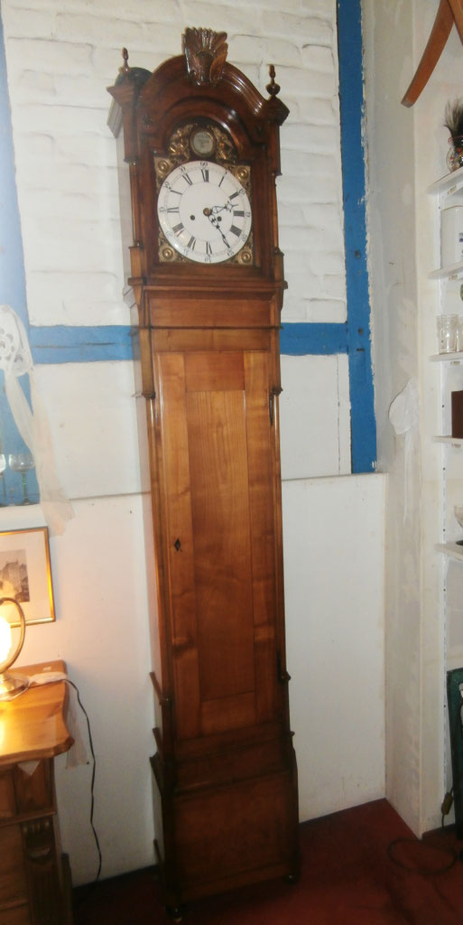 ANTIKE UND ALTE UHREN - Schöne antike Möbel und Uhren in Essen, Antik