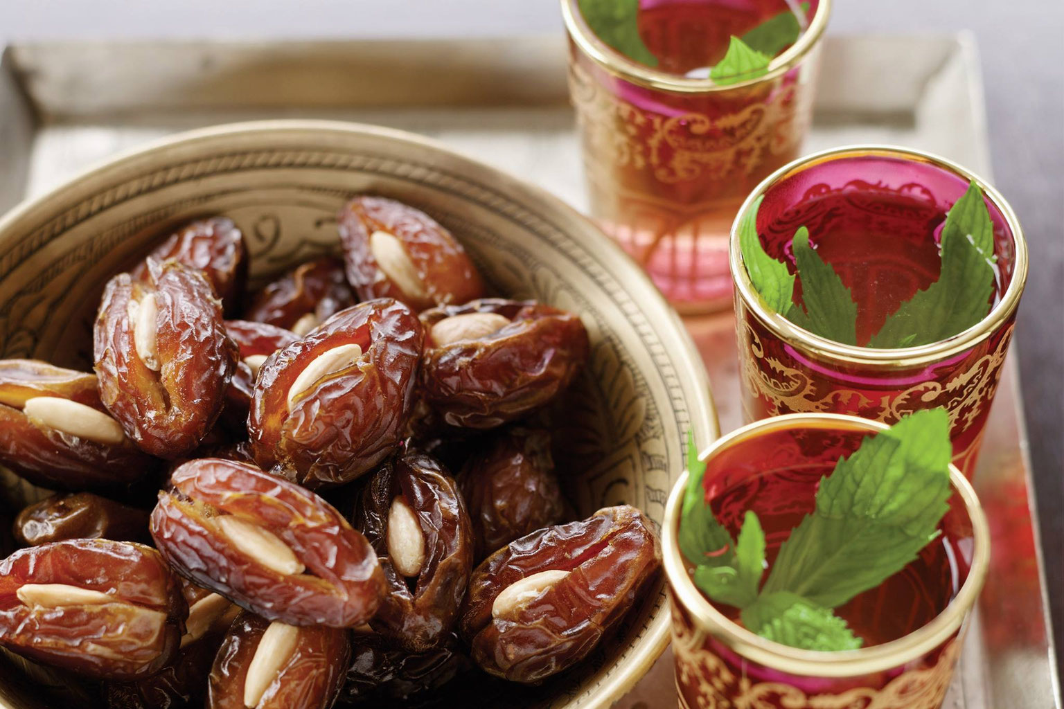 Iranian Dates Information Pariz Nuts
