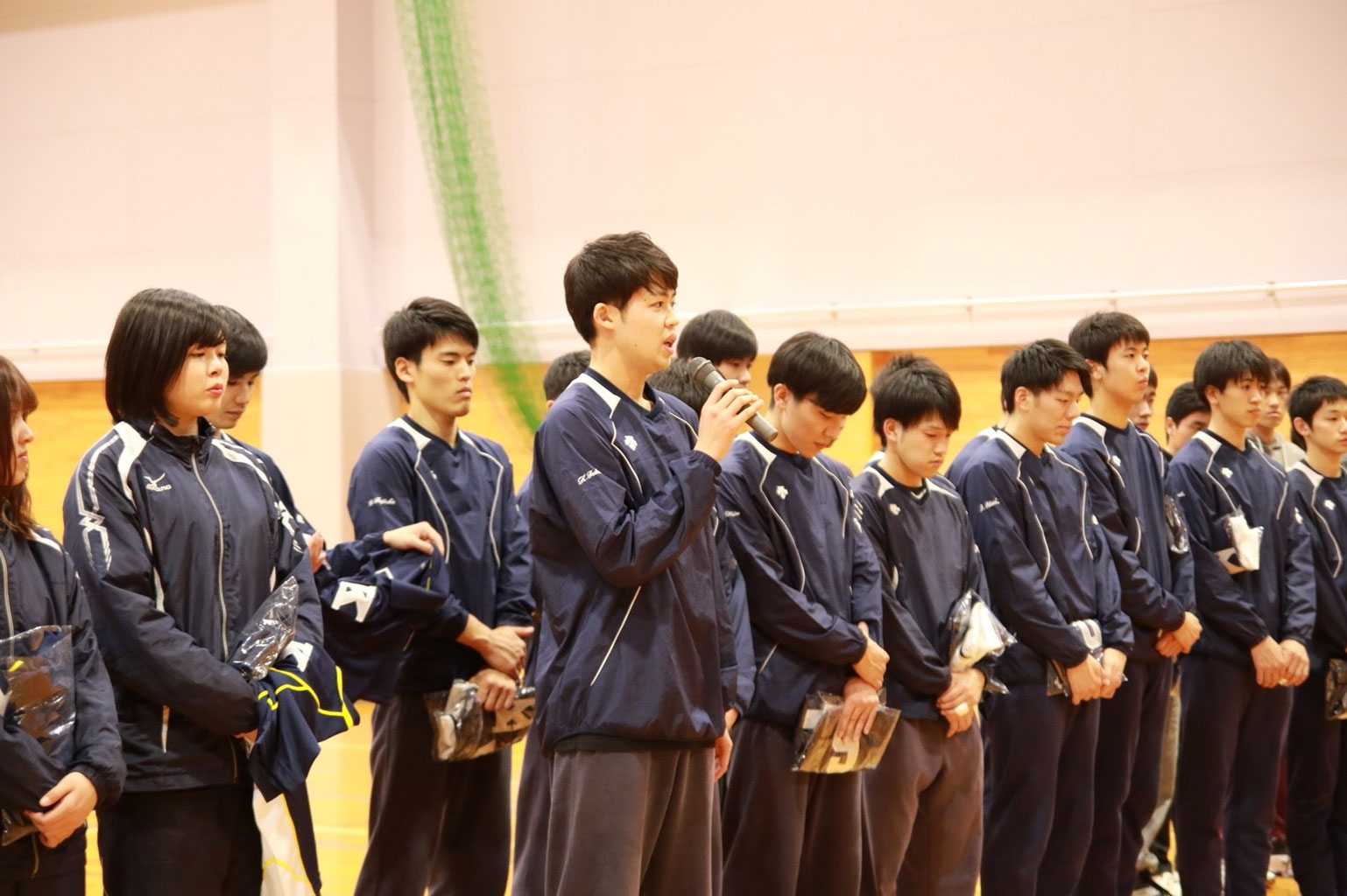 ◇現役選手へのユニフォーム贈呈式を開催 - 関西学院大学体育会