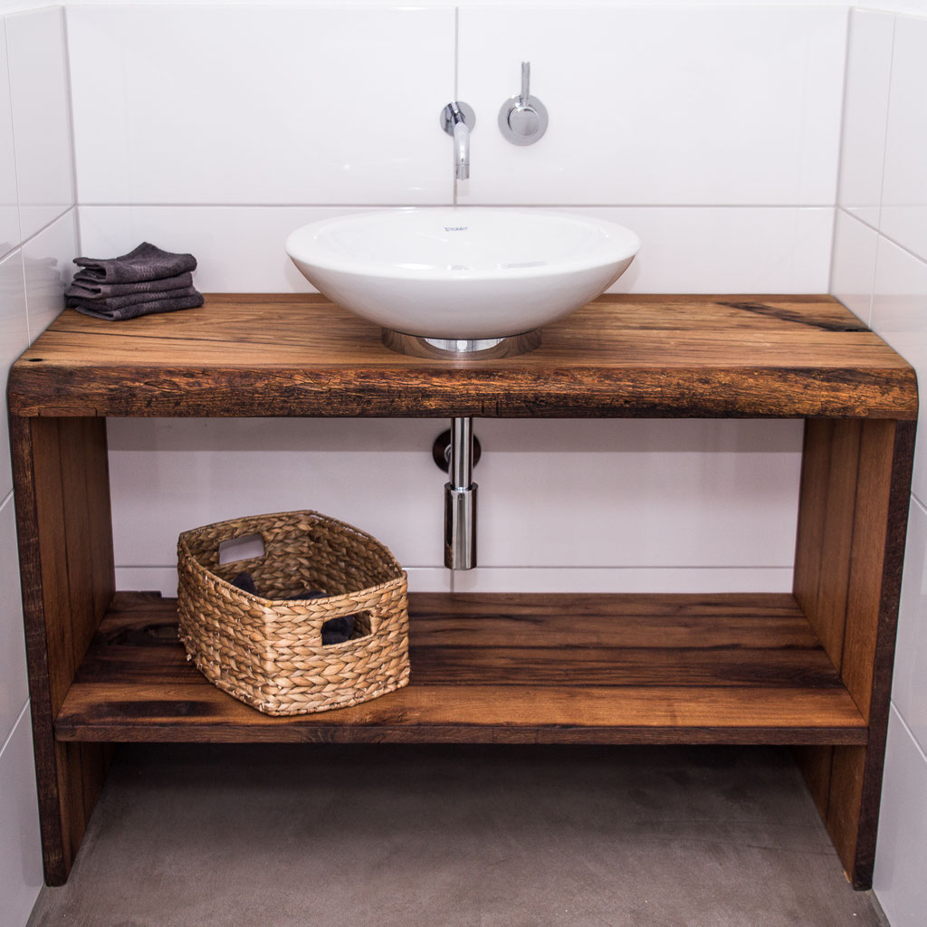 Waschtisch in Eiche - Innenausbau Schreinerei