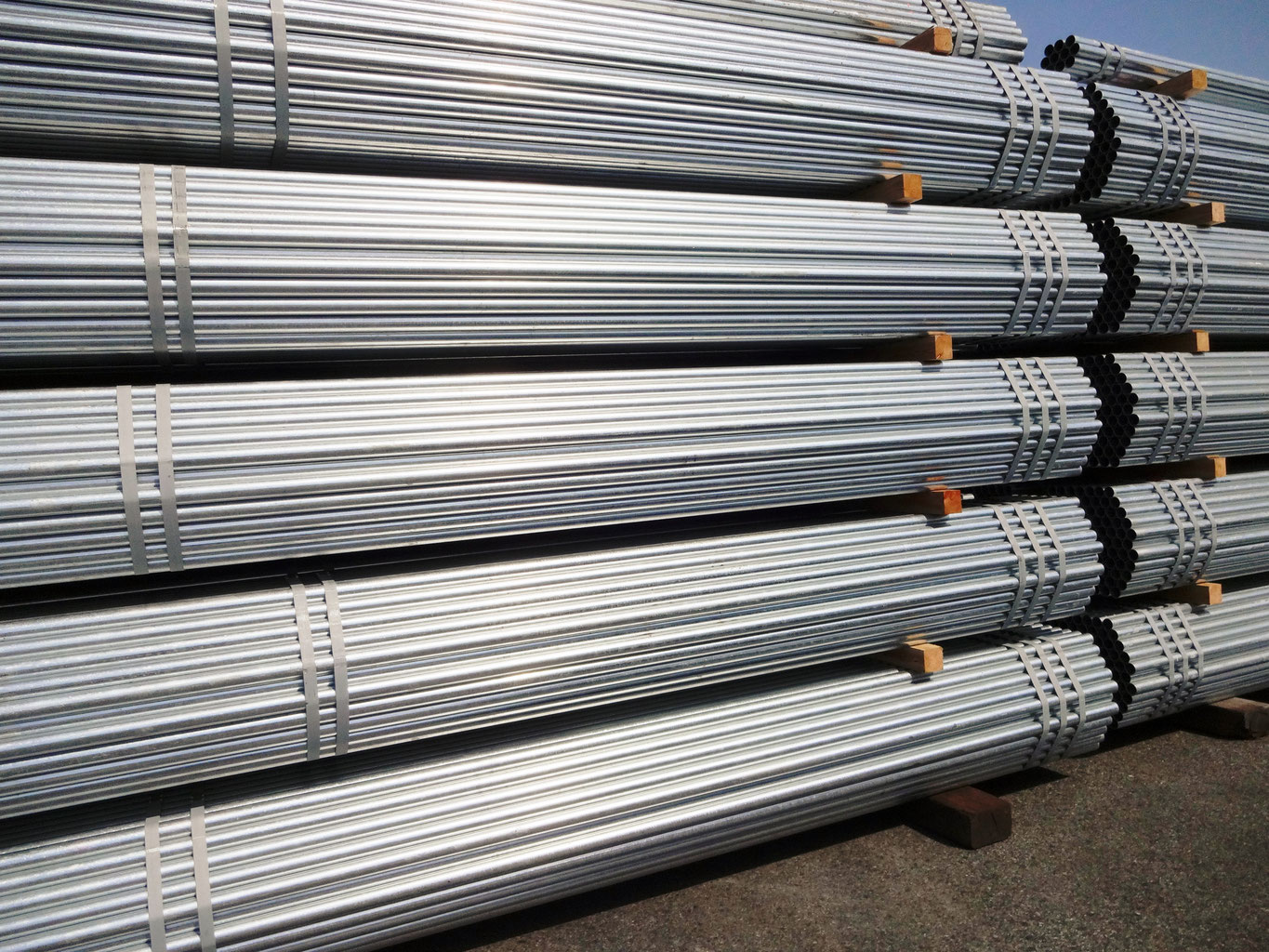 仮囲い 完成鋼板価格::_::http://www.oomorikizai.com/kohan/ - 単管パイプ ...