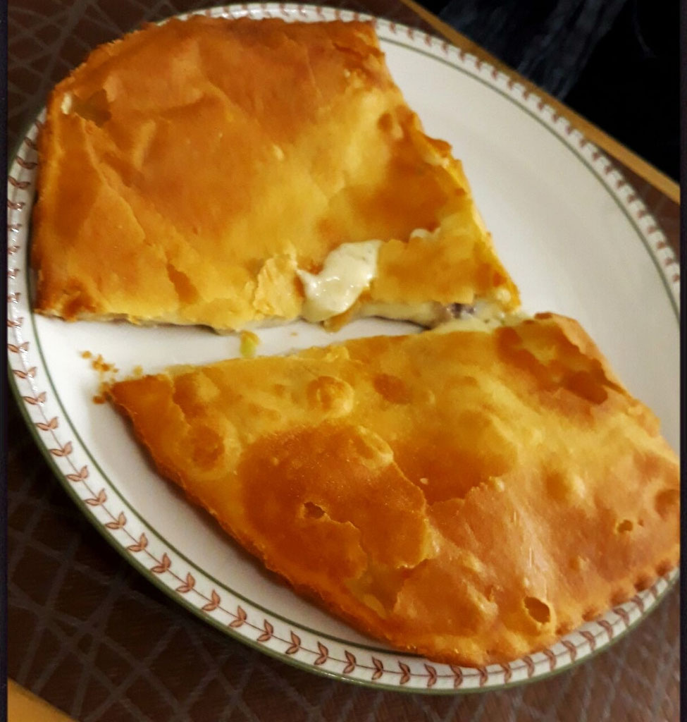 La Siciliana, pizza fritta Catanese Benvenuti su tourguideinsicily!