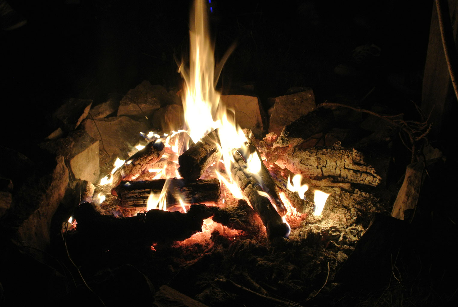 Ein Abend am Lagerfeuer mitpunkt Ein Abend am Lagerfeuer mitpunkt