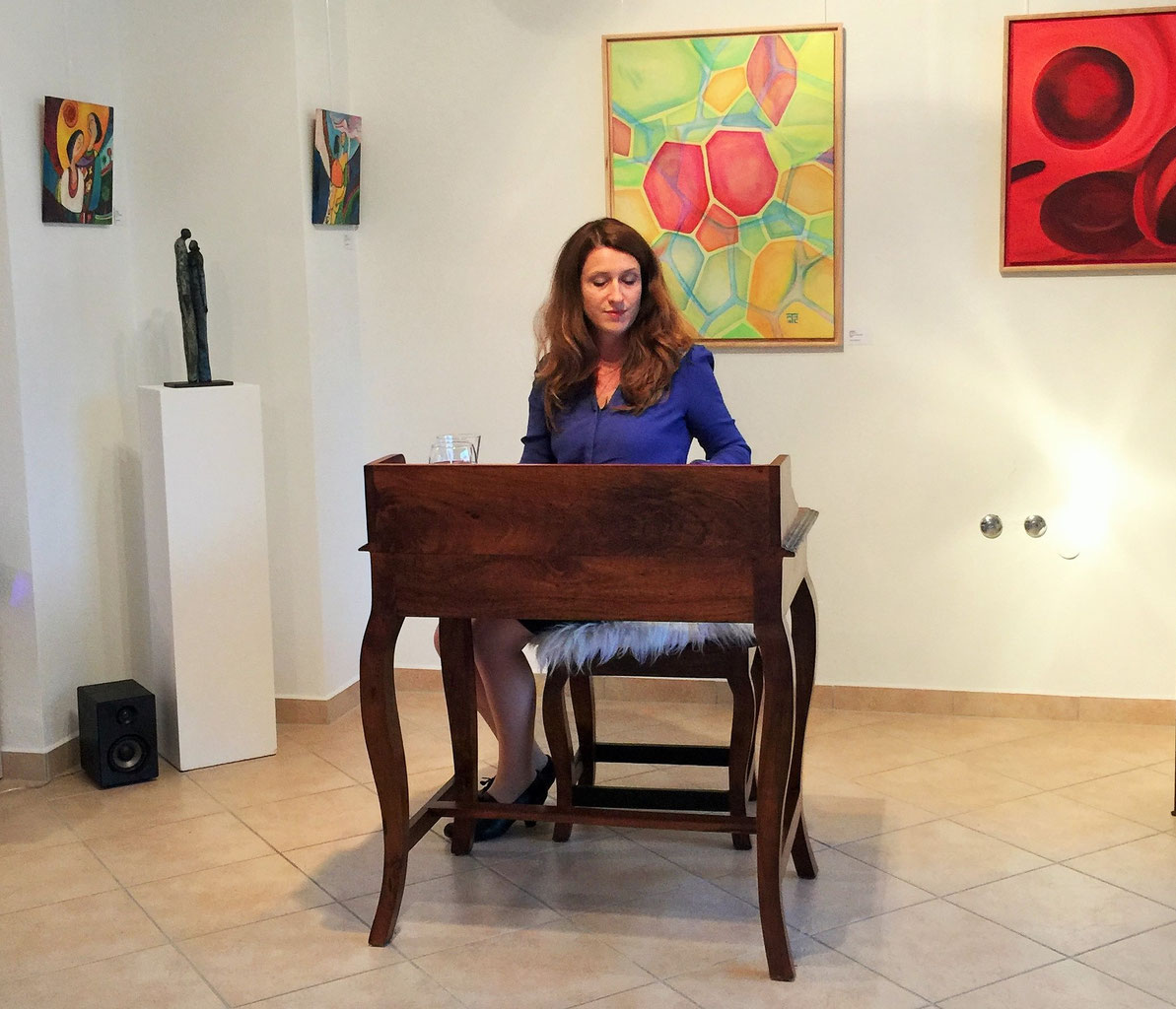 Liebe Liebe, szenische Lesung und Ausstellung schwesternART Elke