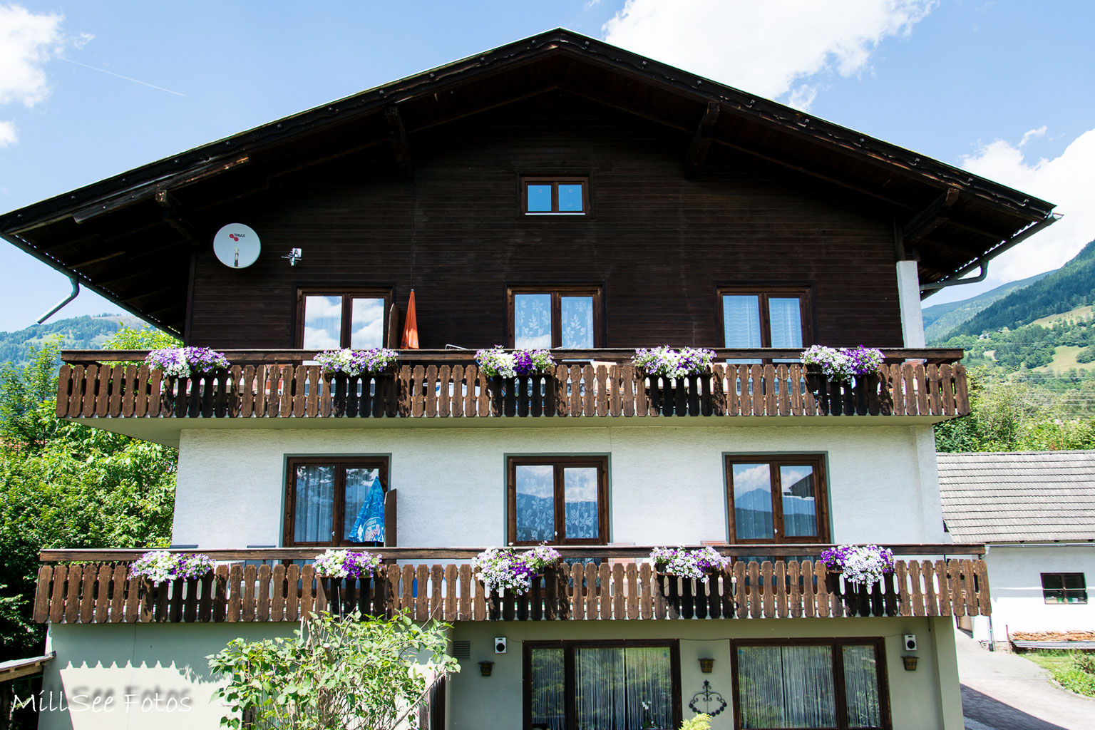 Mit dem E-Bike gemtlich ber die sanften Grasgipfel der Nockberge Seeblick garantiert. es 50 km Single Trail Strecken am Millsttter See gibt? 9 E-Bike E-Motions - Das E-Bike Event am Millsttter See