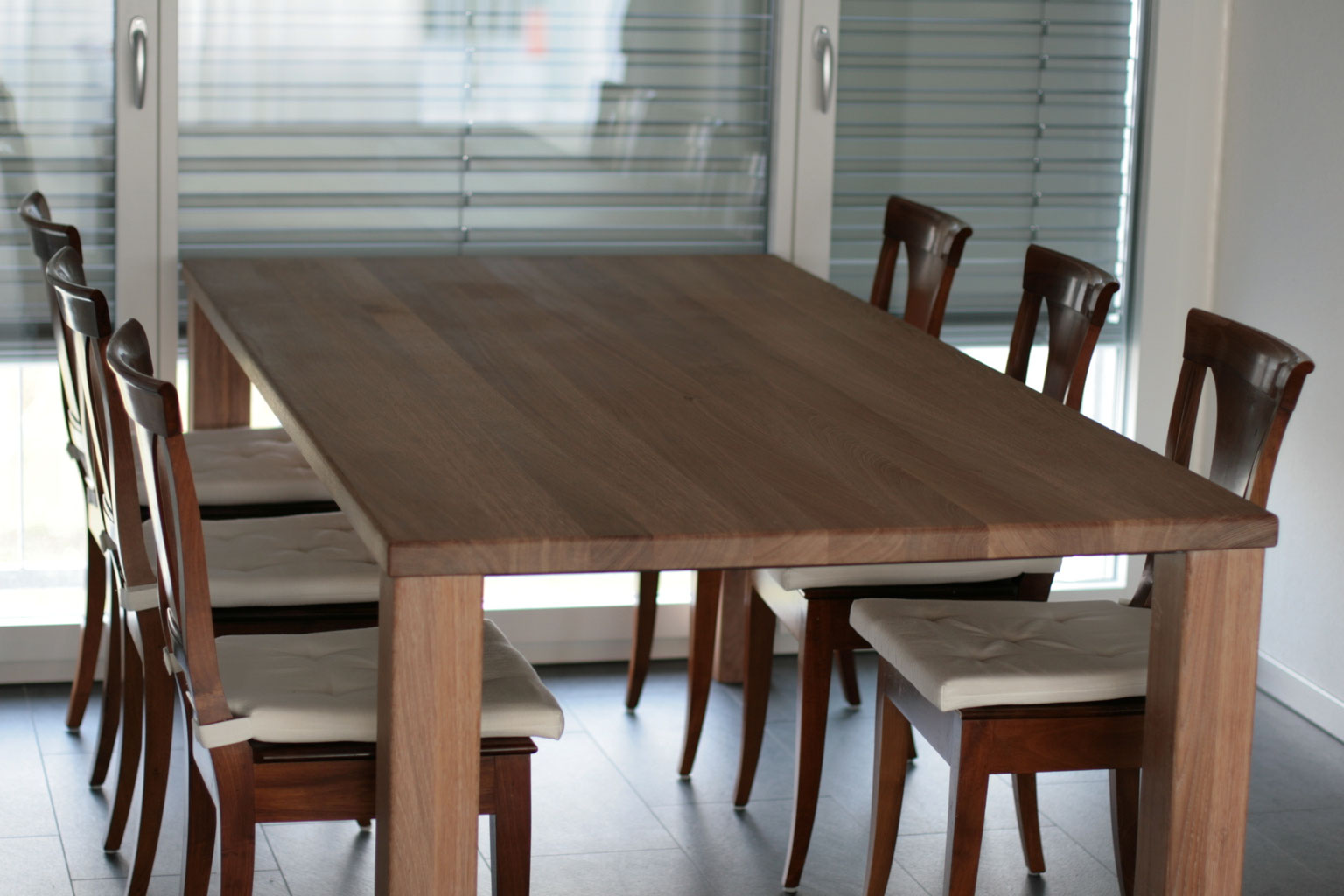 Esstisch - 2G works creative goods GmbH. Kreatives Handwerk mit Holz