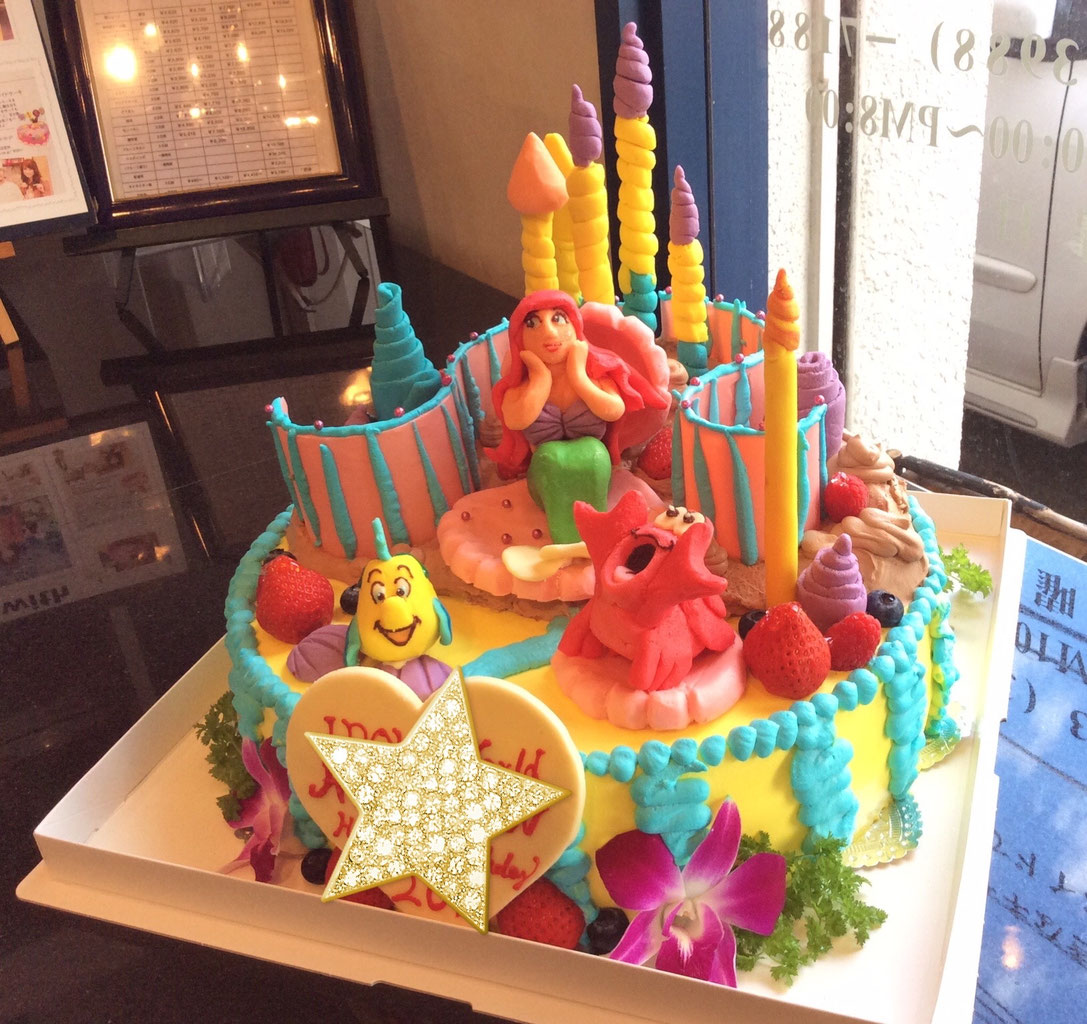 結婚式を盛り上げる驚きのウエディングケーキ 池袋周辺のケーキ屋さん ラティーネ