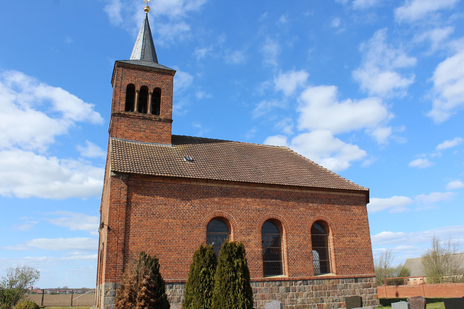Kirchgemeinde Wustrewe kirchenfunkkalbes Webseite!