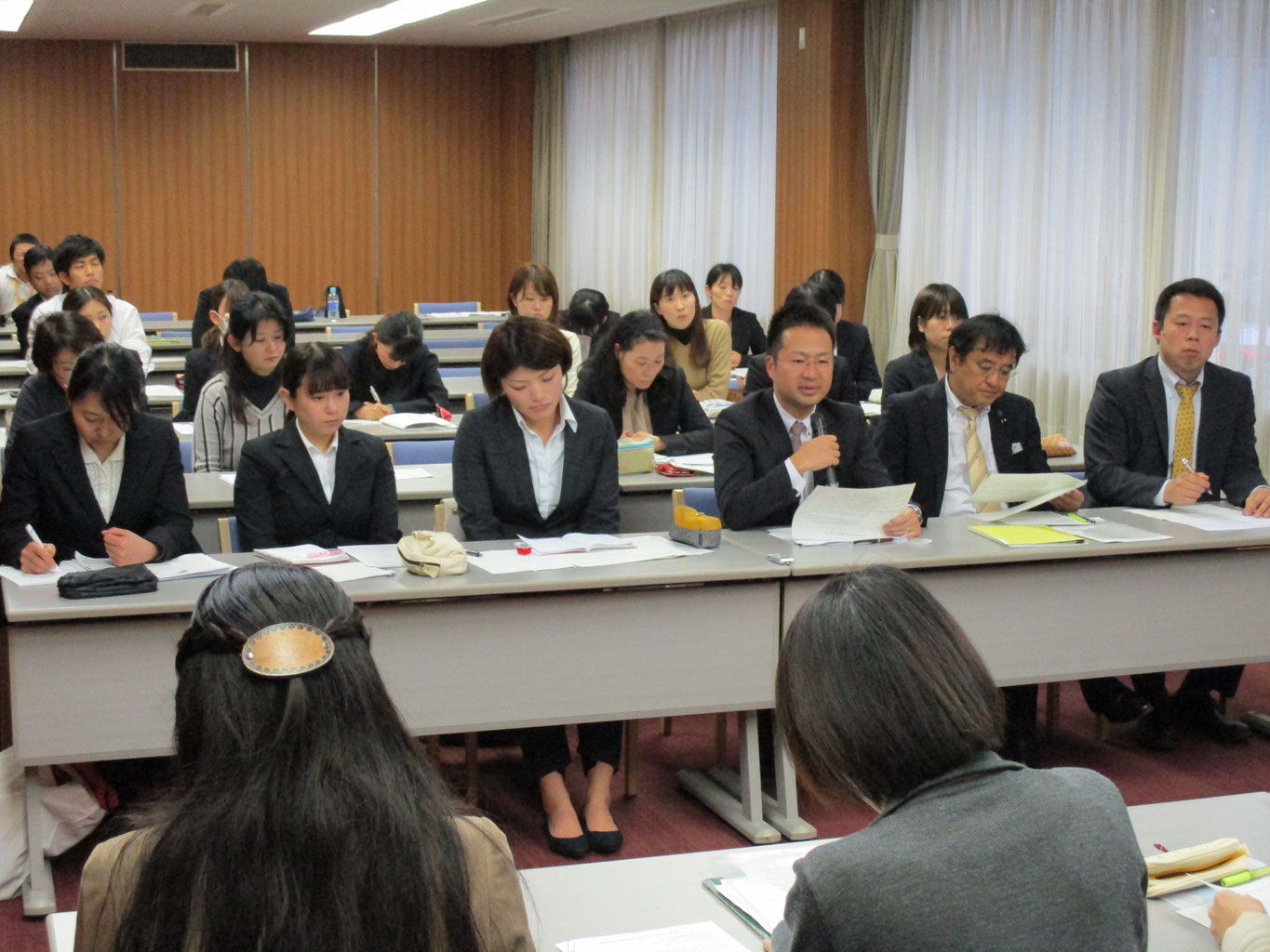福祉保育労組のみなさんと保育・介護の充実を県へ要望